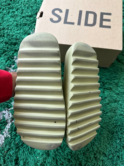Yeezy Slide “Resin”