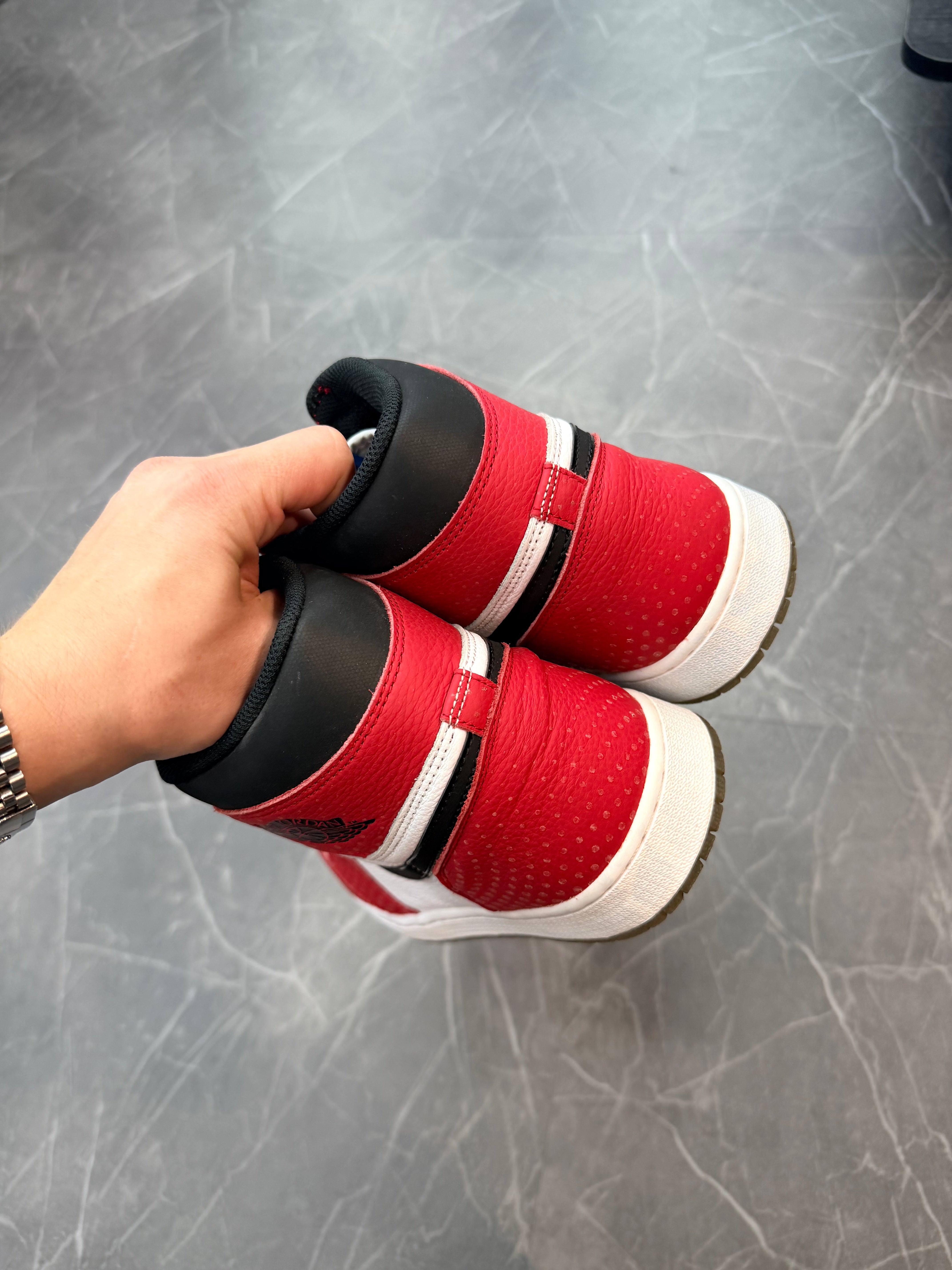 Jordan 1 High Spiderman “Origin Story”