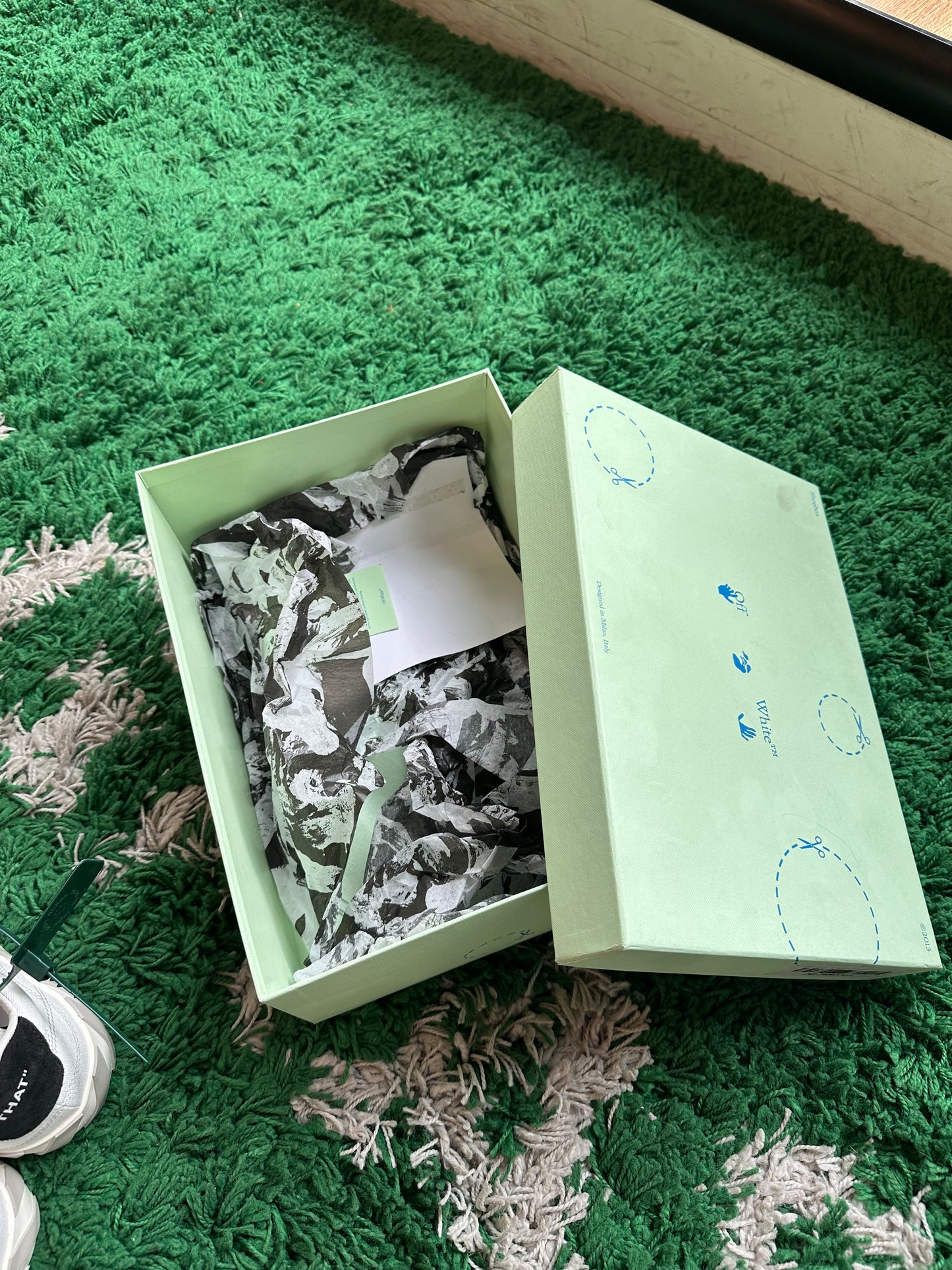 Off-White Vulc Low “White Beige”