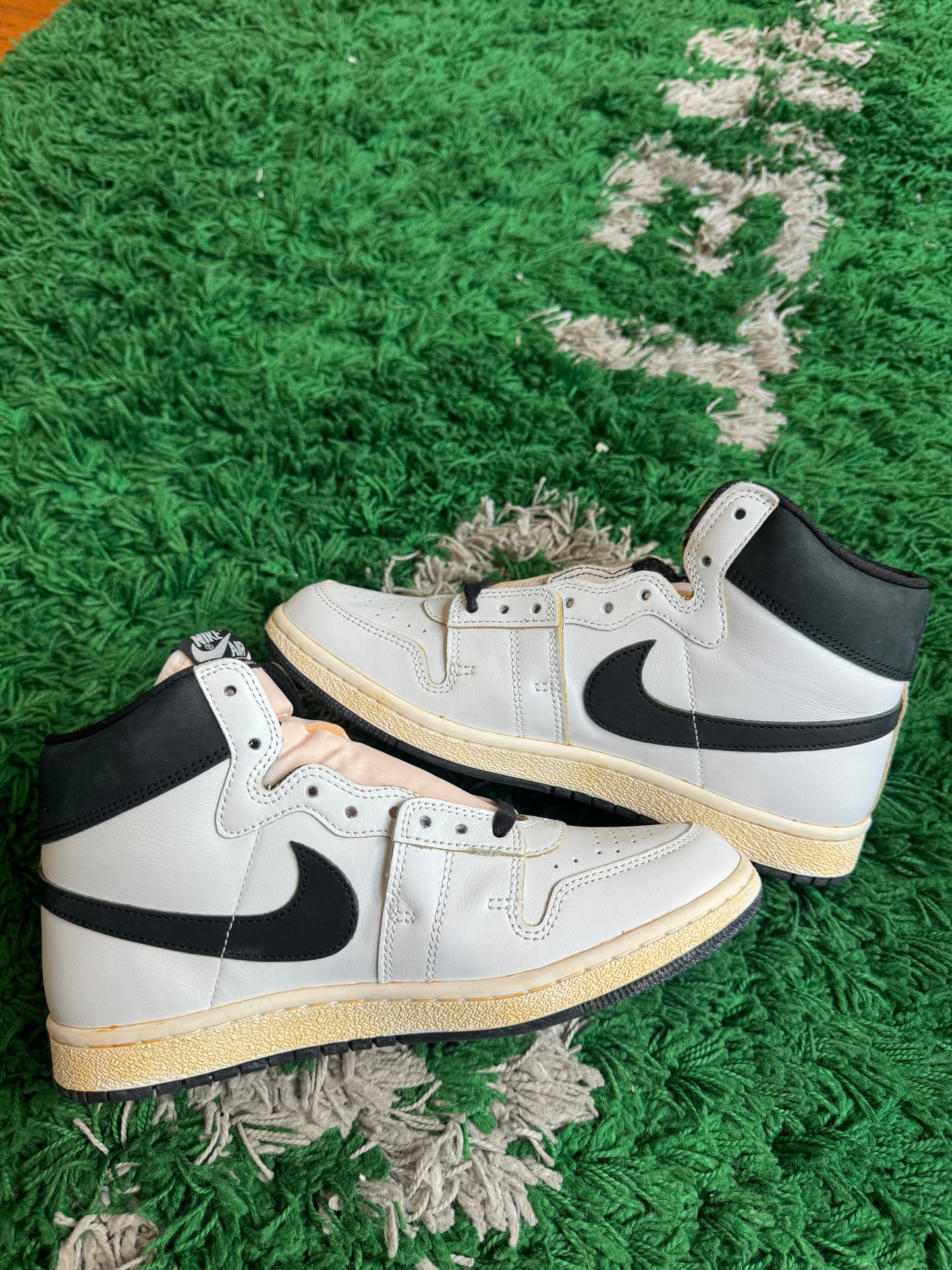 Nike Jordan Air Ship “A Ma Maniere”