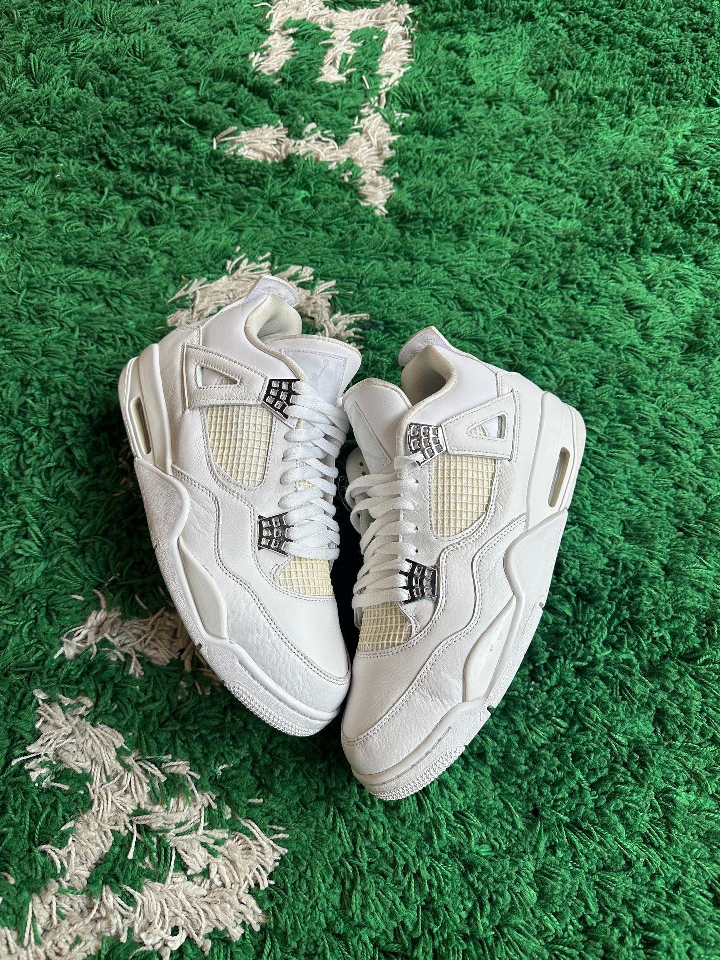 Jordan 4 “Pure Money” (2017)