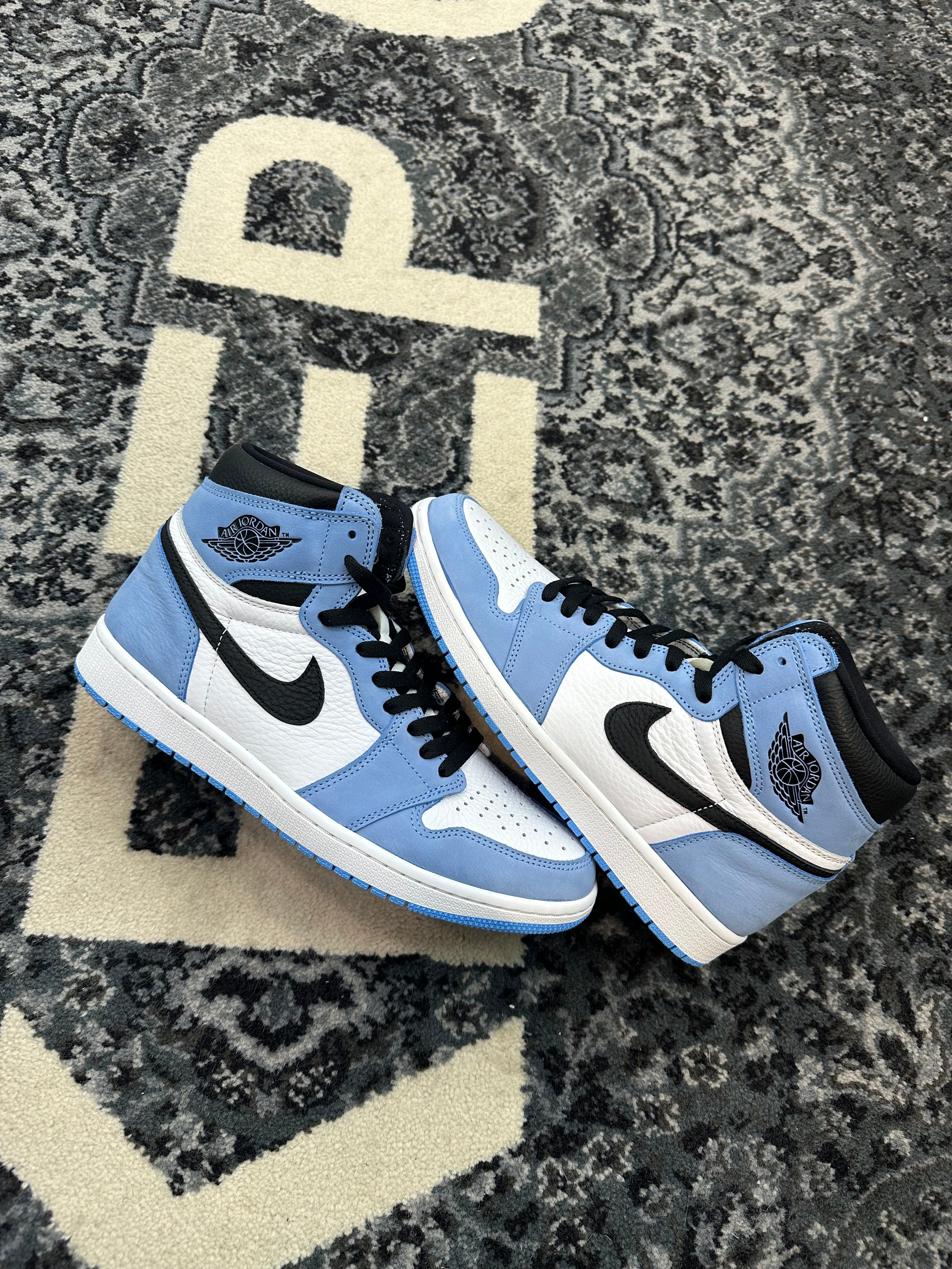 Jordan 1 High “University Blue”