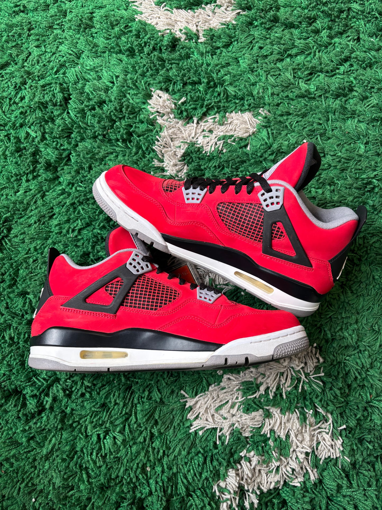 Jordan 4 “Toro Bravo”