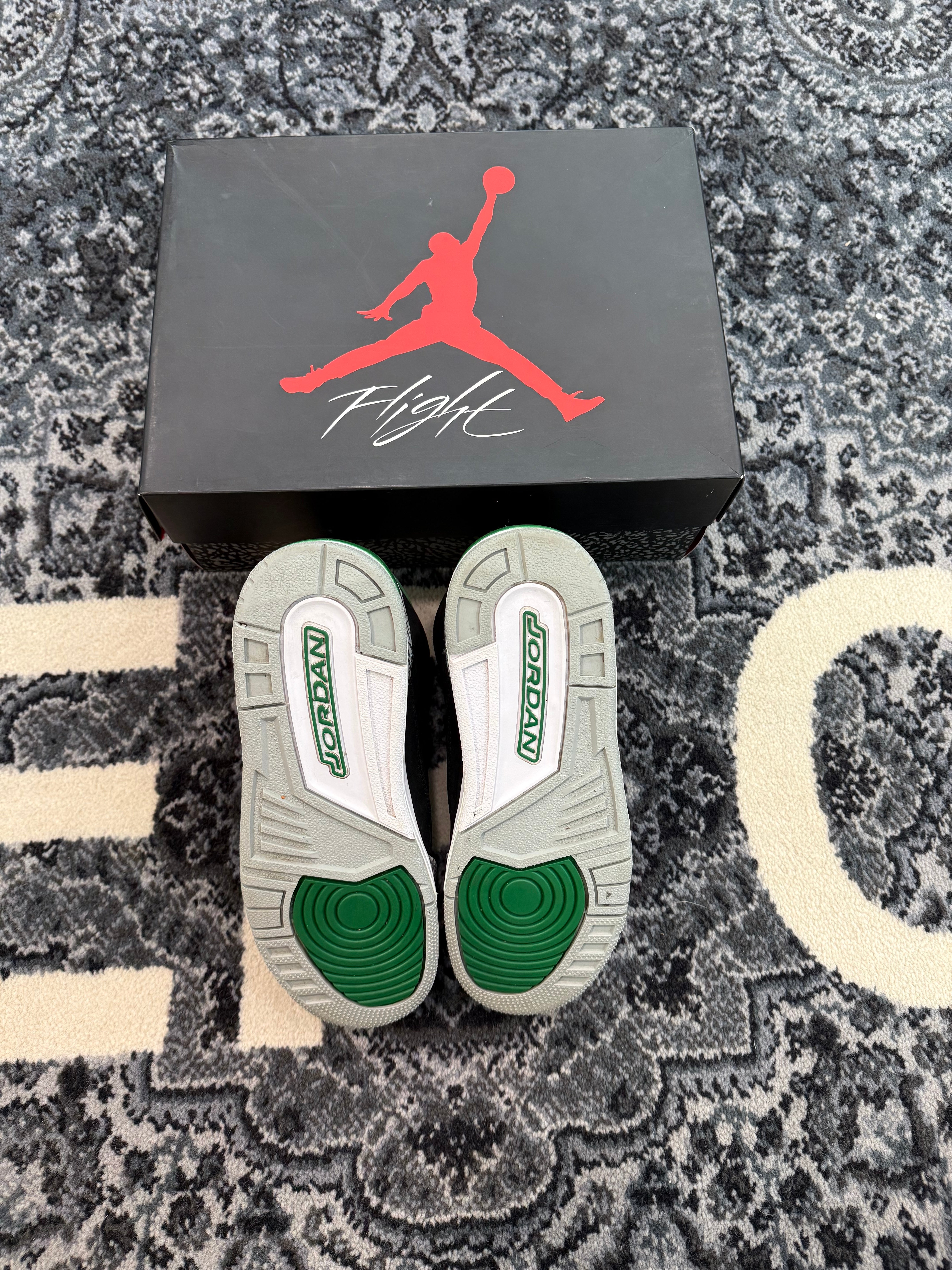 Jordan 3 “Pine Green”