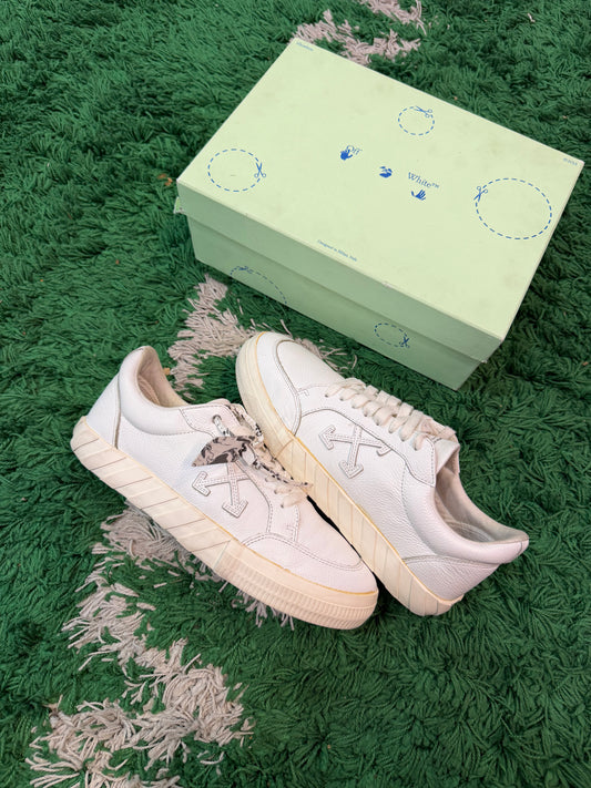 Off-White Vulc Low “Triple White”