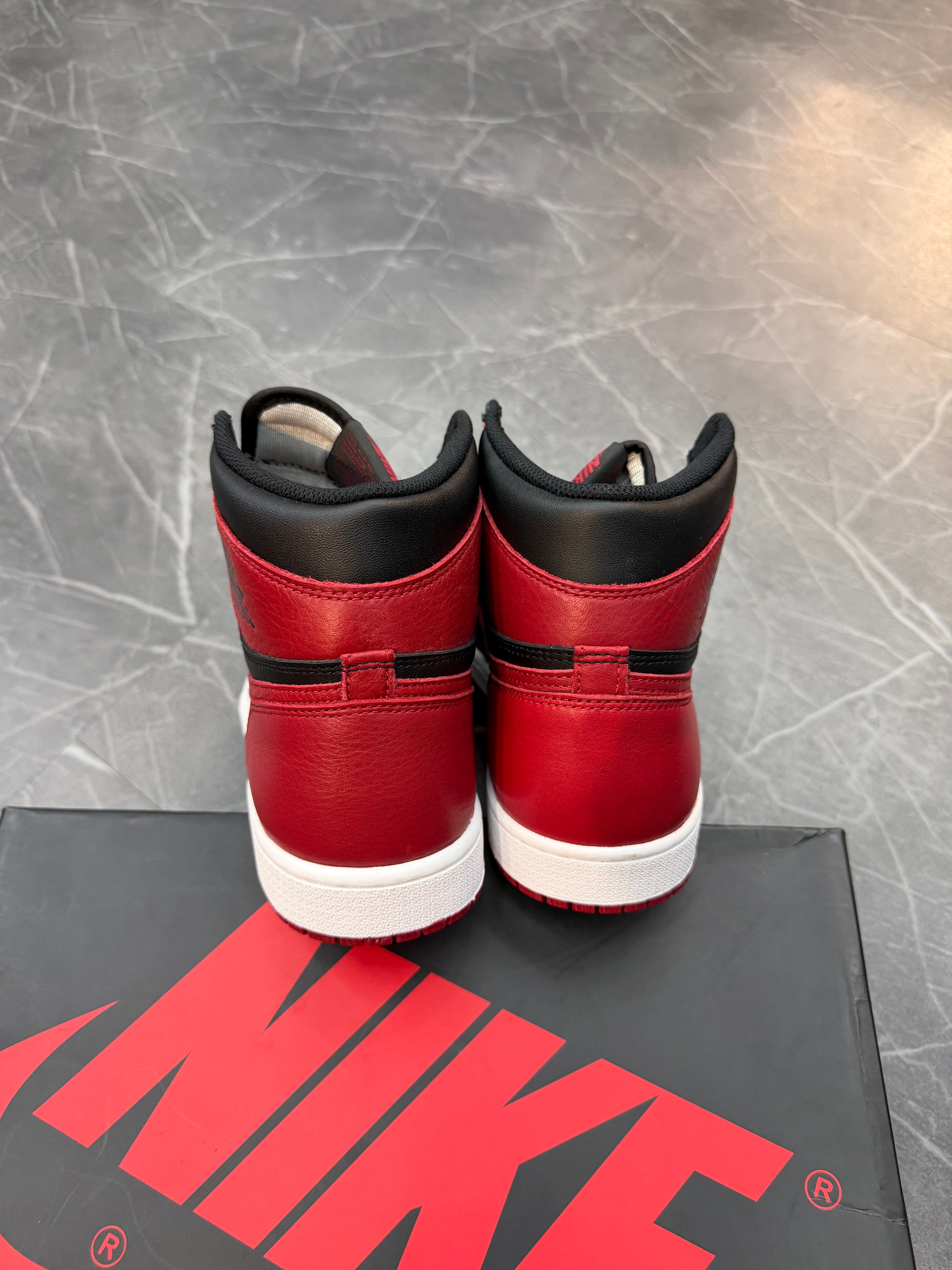 Jordan 1 High “Banned” (2016)