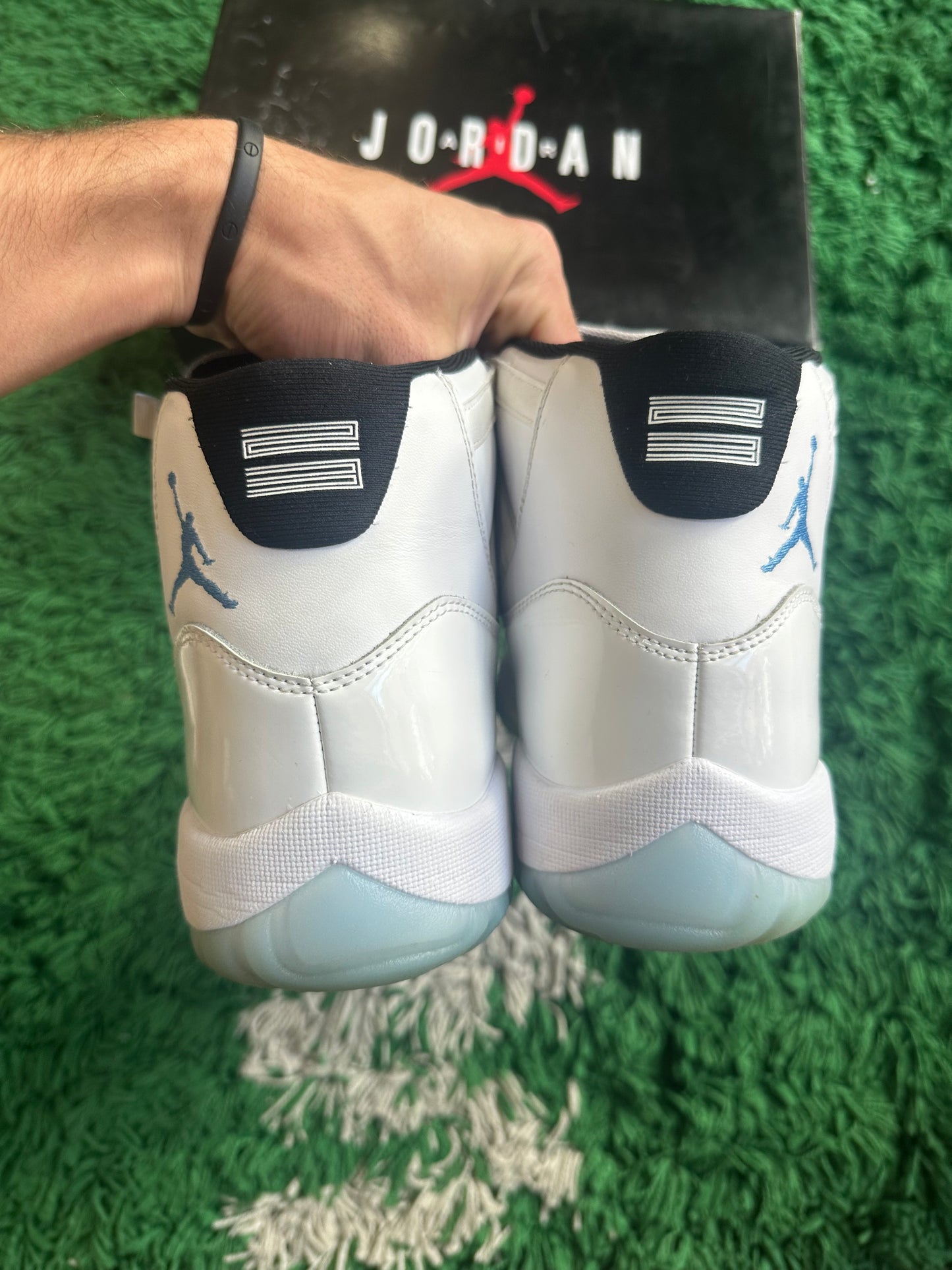 Jordan 11 “Legend Blue”