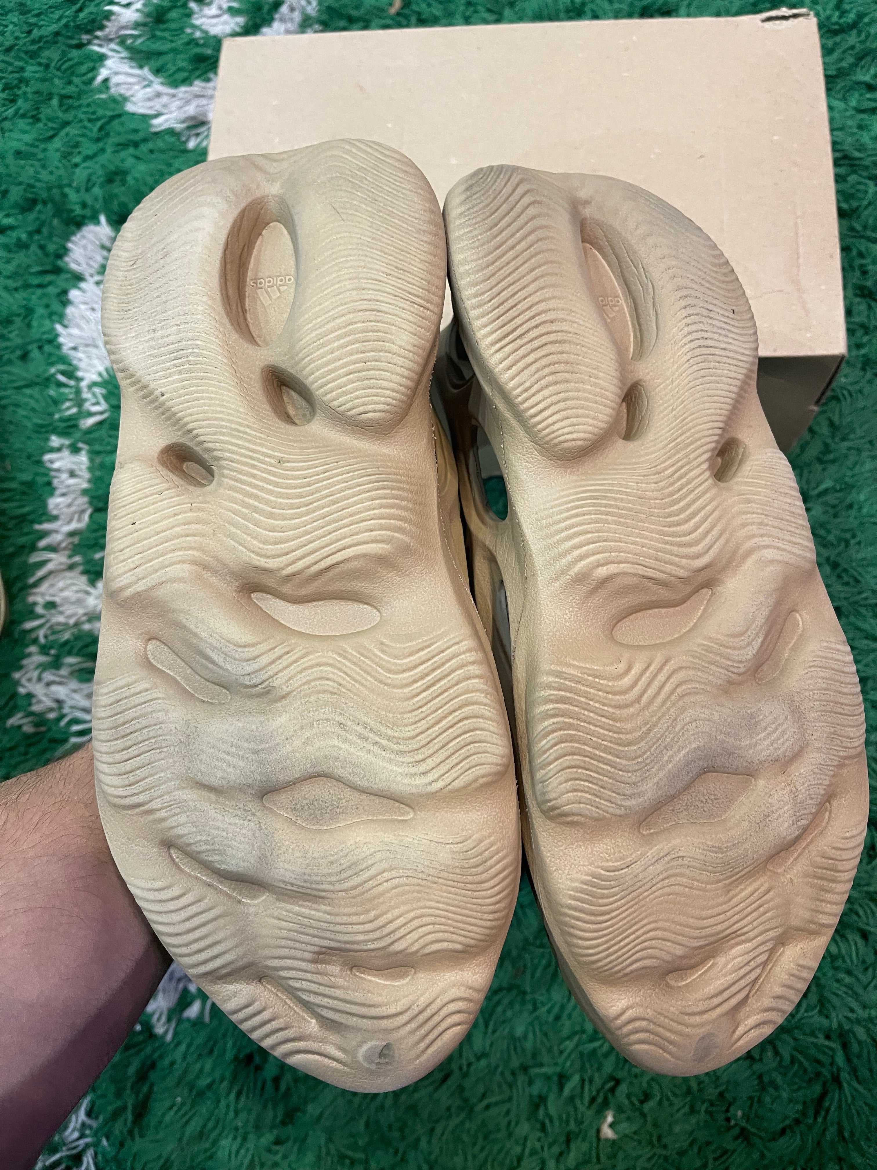 Yeezy Foam Runner “Ochre”