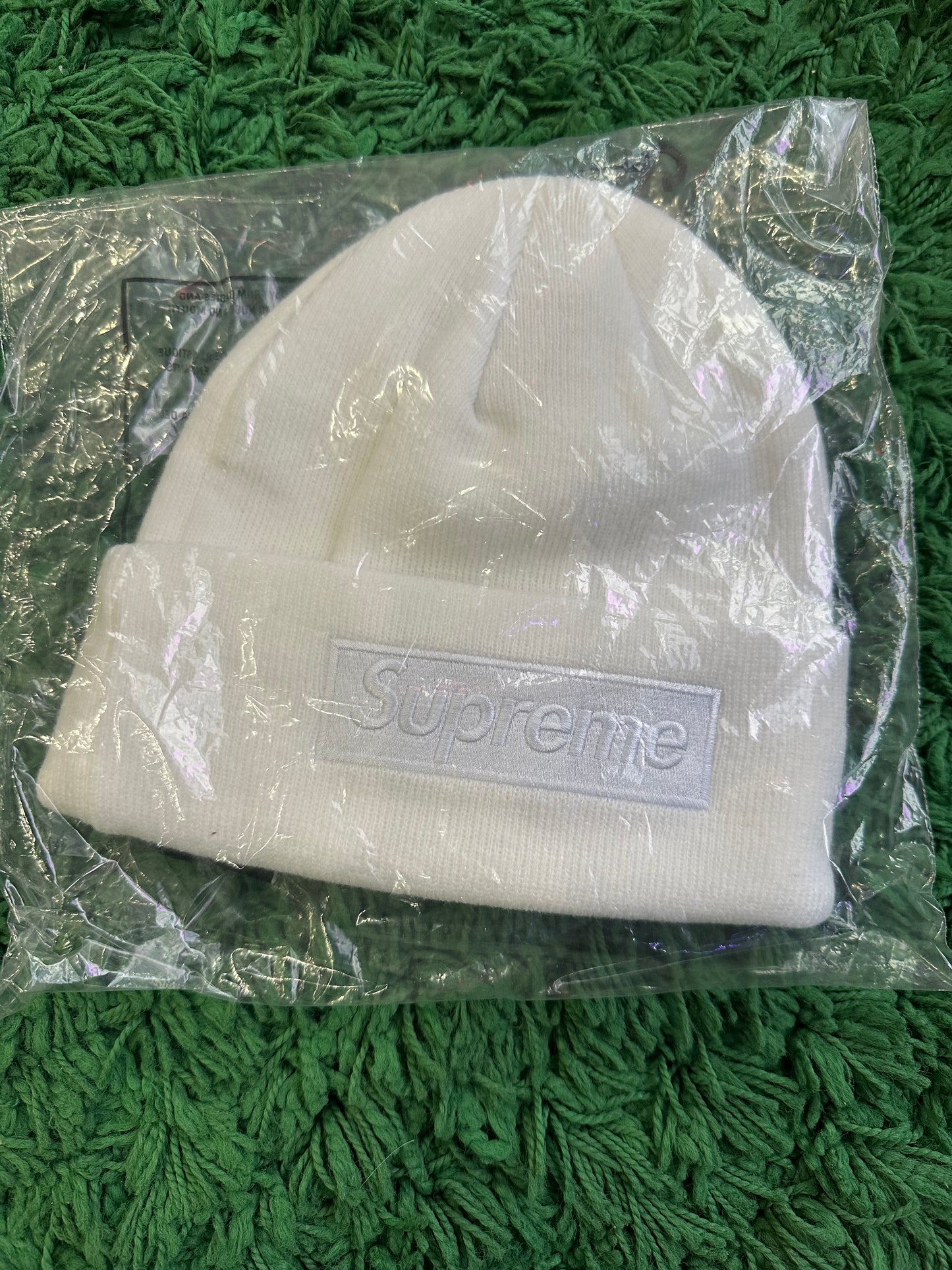 Supreme Beanie Box Logo “All White”