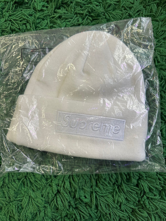 Supreme Beanie Box Logo “All White”