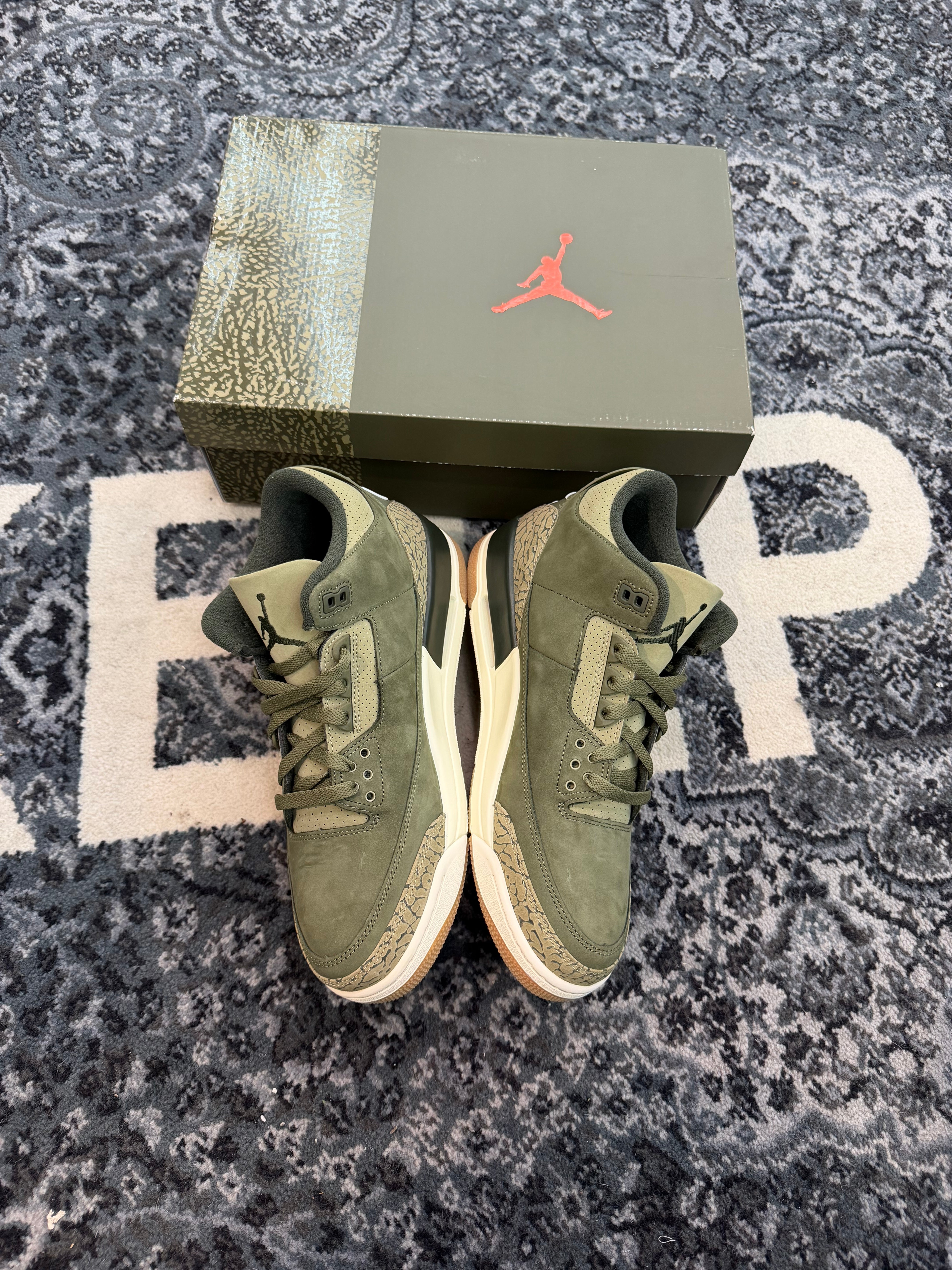 Jordan 3 “Family Affair”