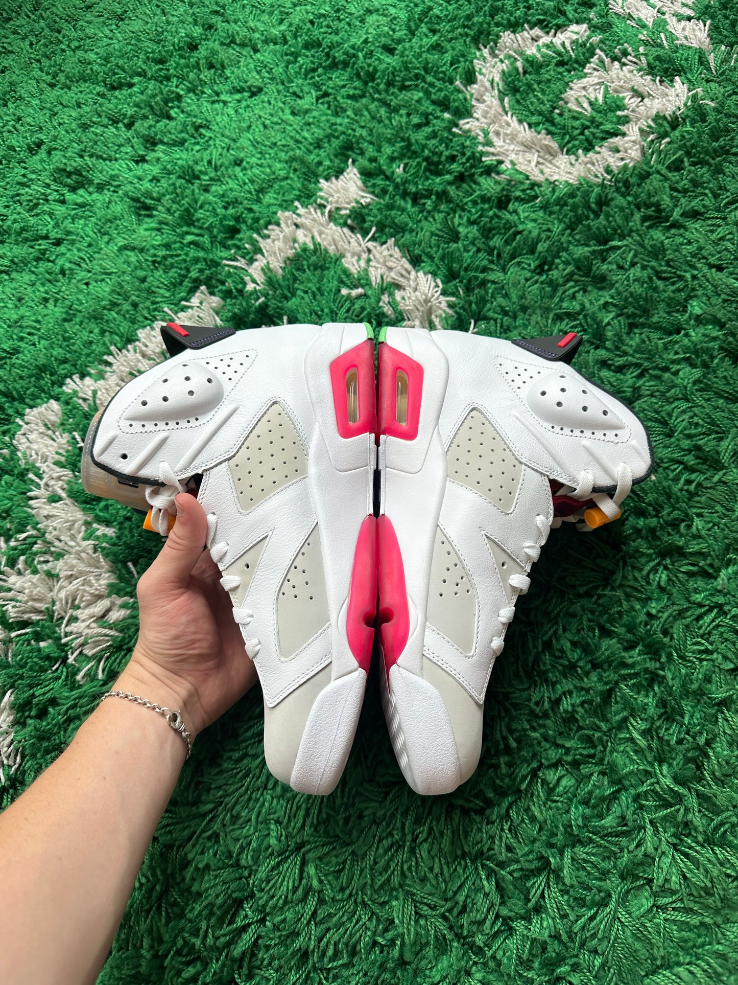 Jordan 6 “Hare”