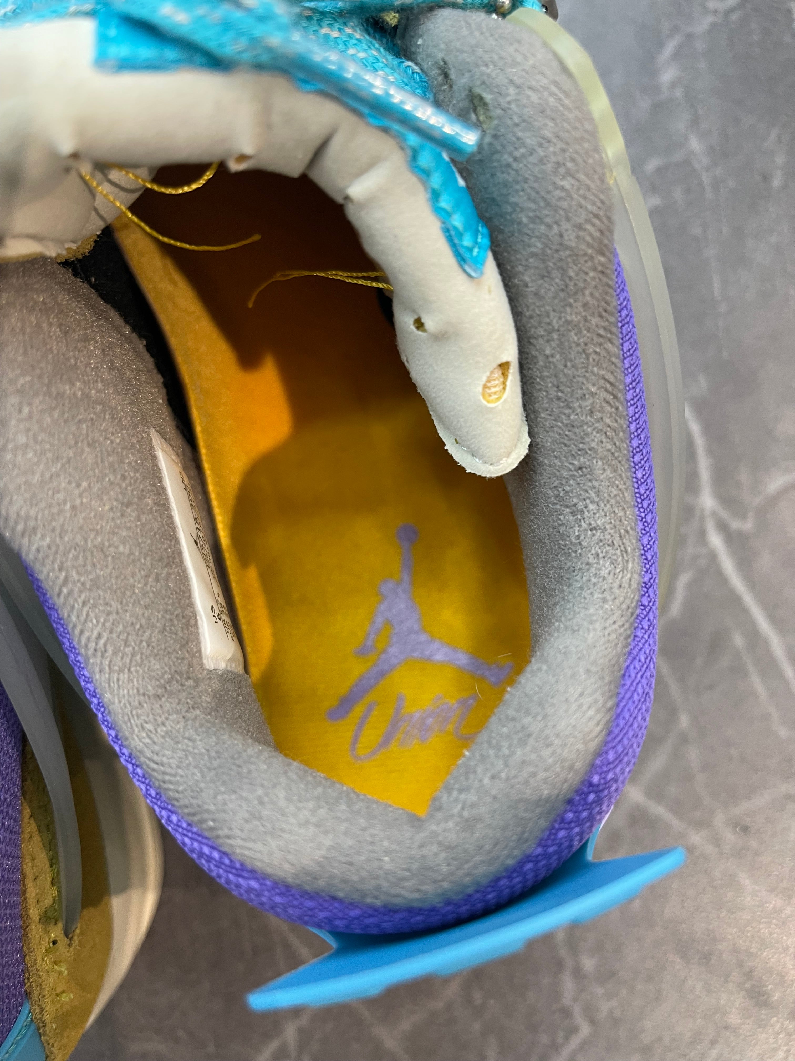 Jordan 4 “Union Desert Moss”
