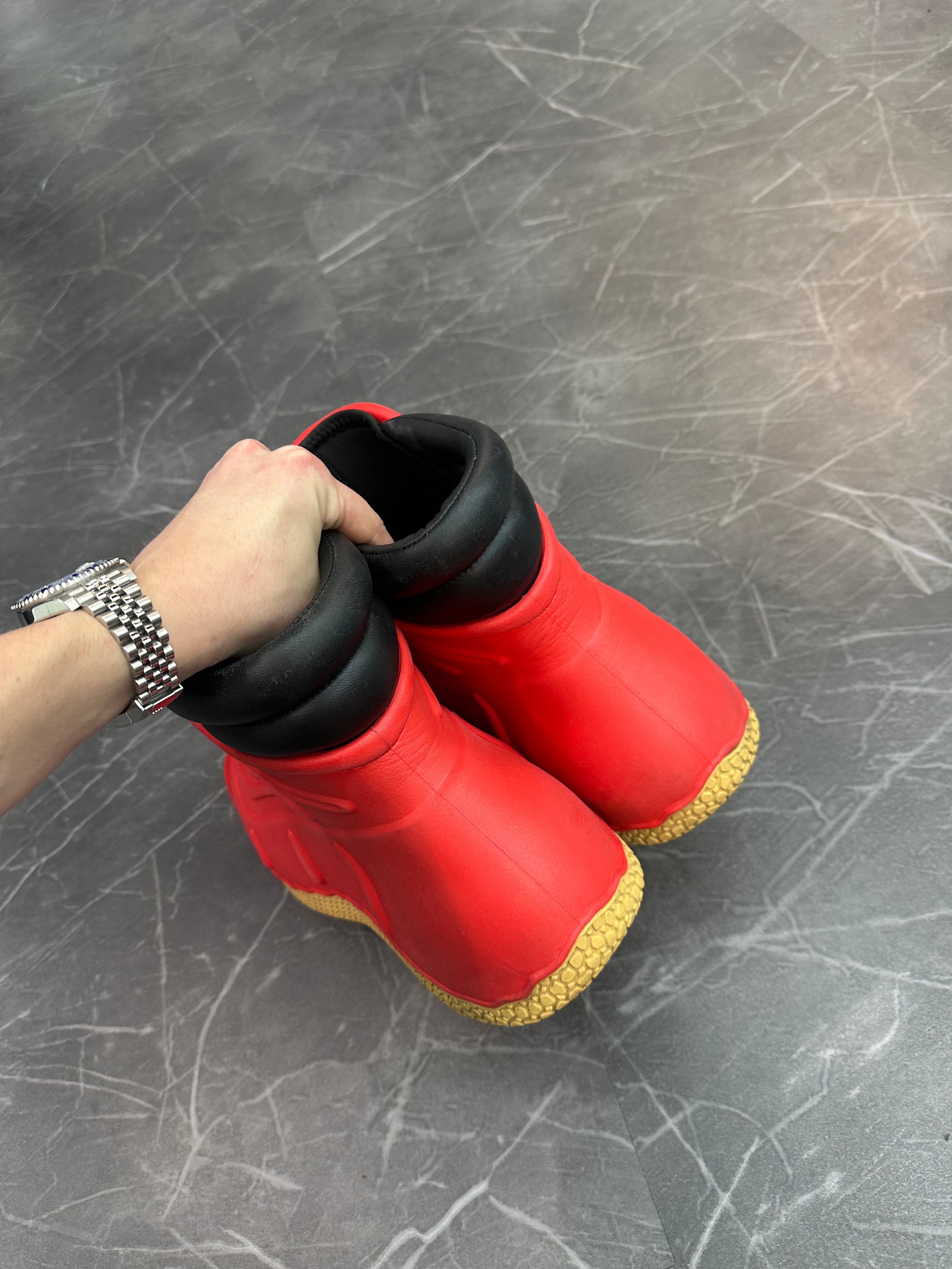 NLE CHOPPA Duck Boot “Red”