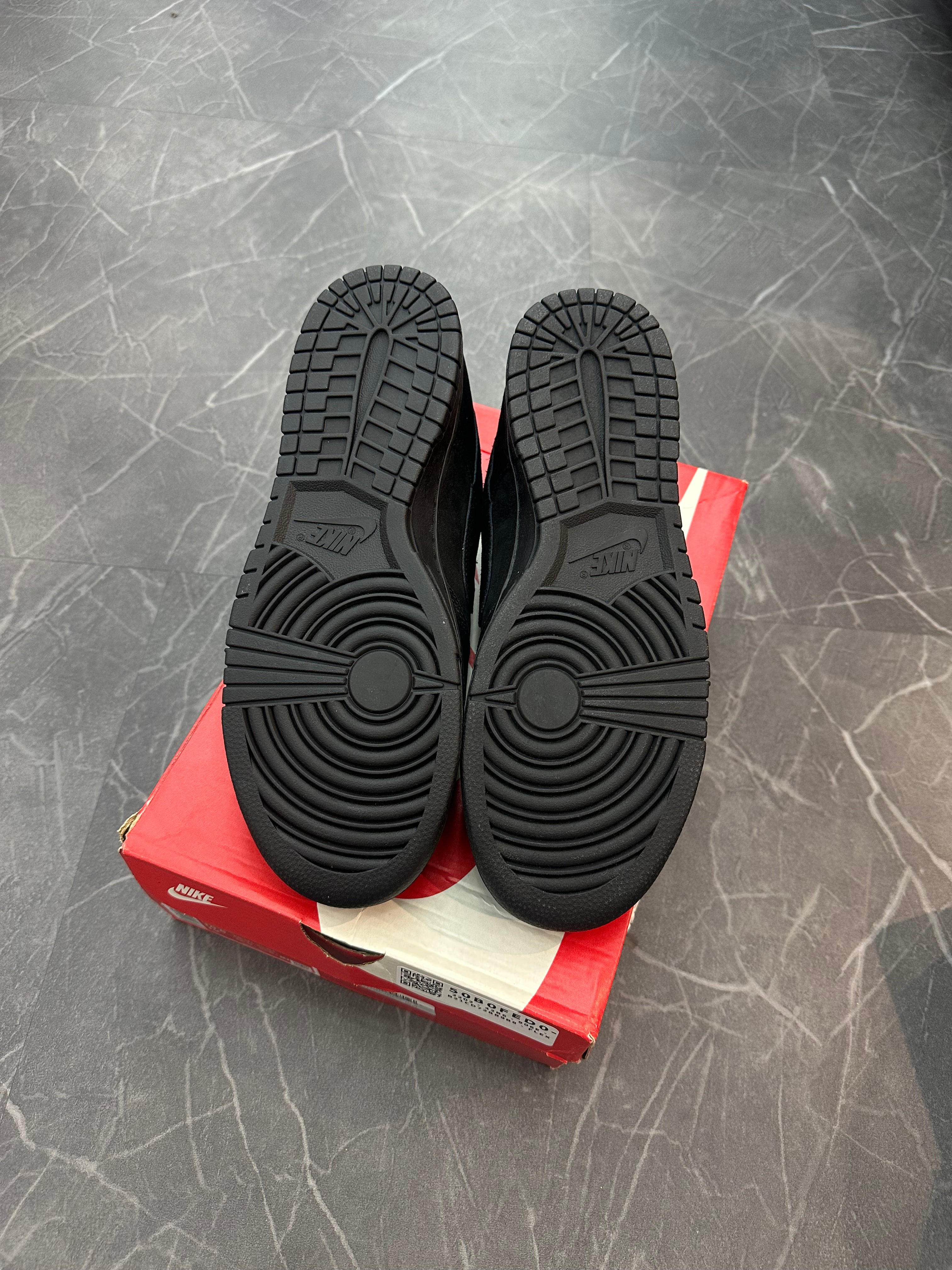 Nike Dunk Low “Triple Black”