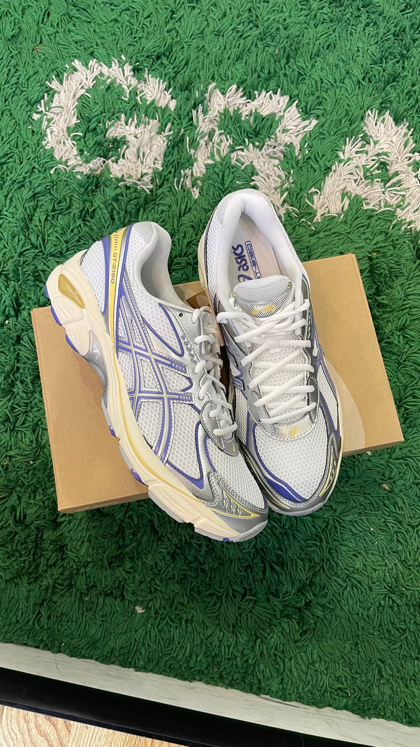 ASICS GT-2160 “White Blue Violet”