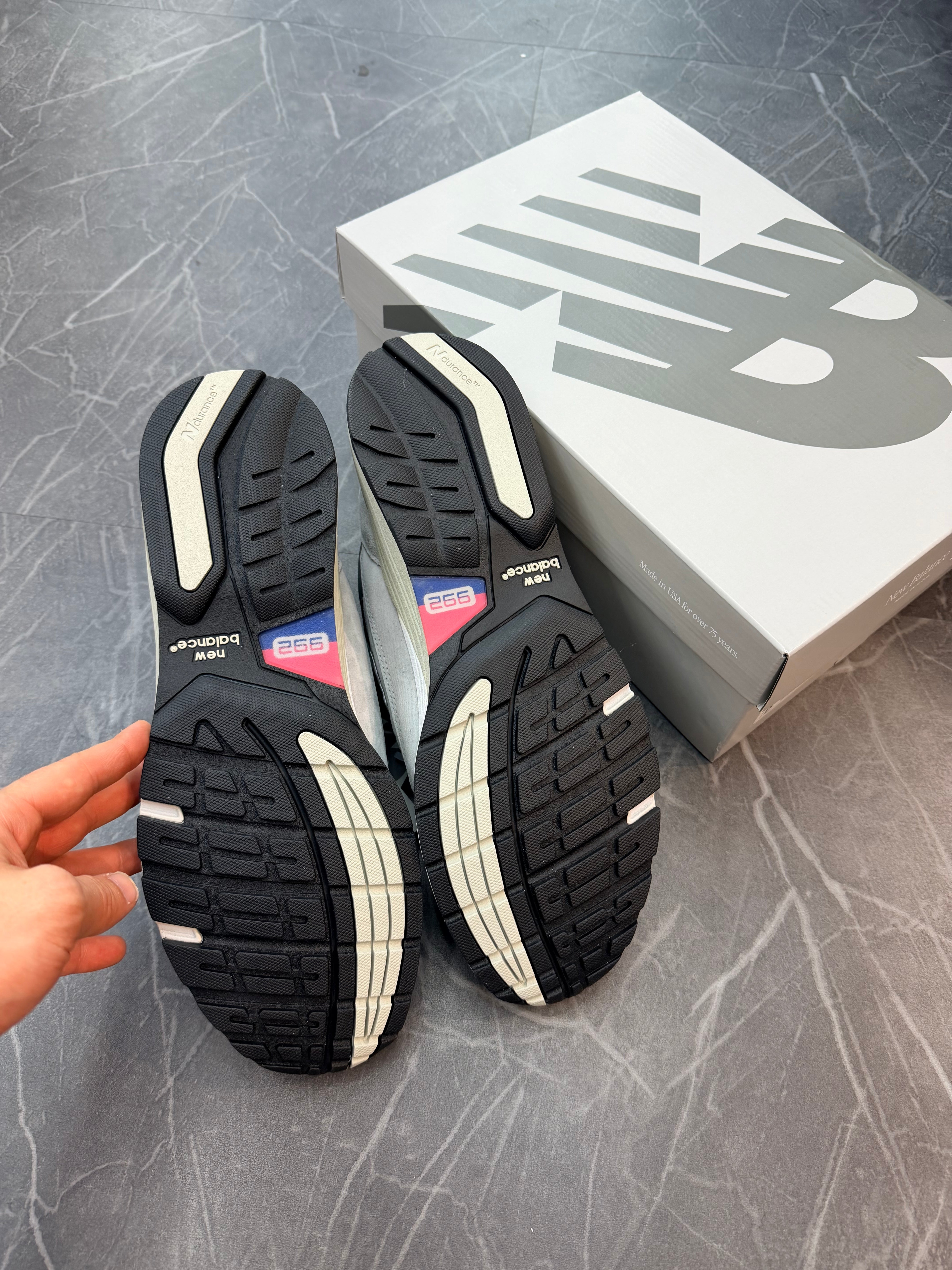 New Balance 992 MiUSA Grey Silver Metallic