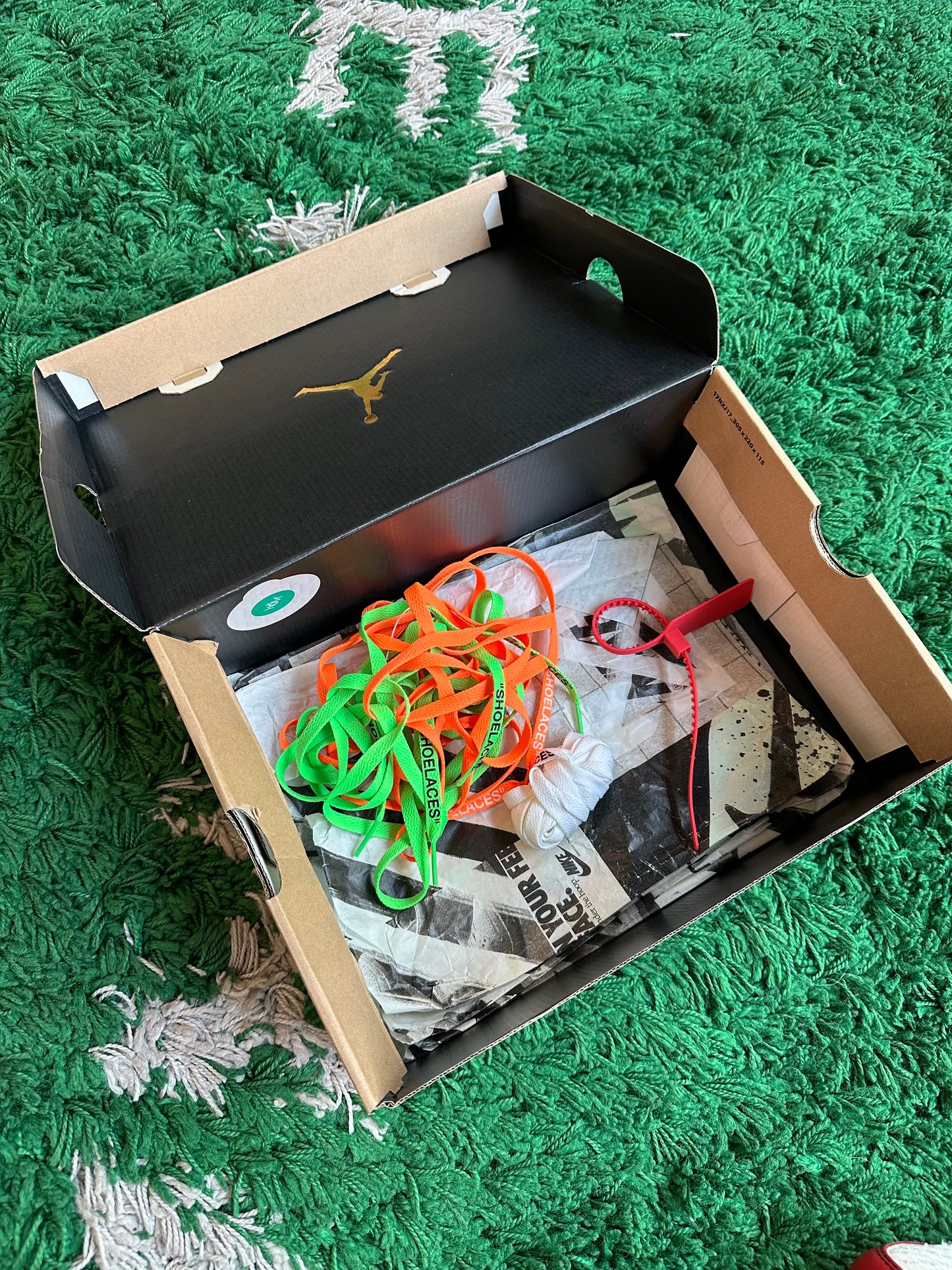 Off-White Jordan 1 High “Chicago”