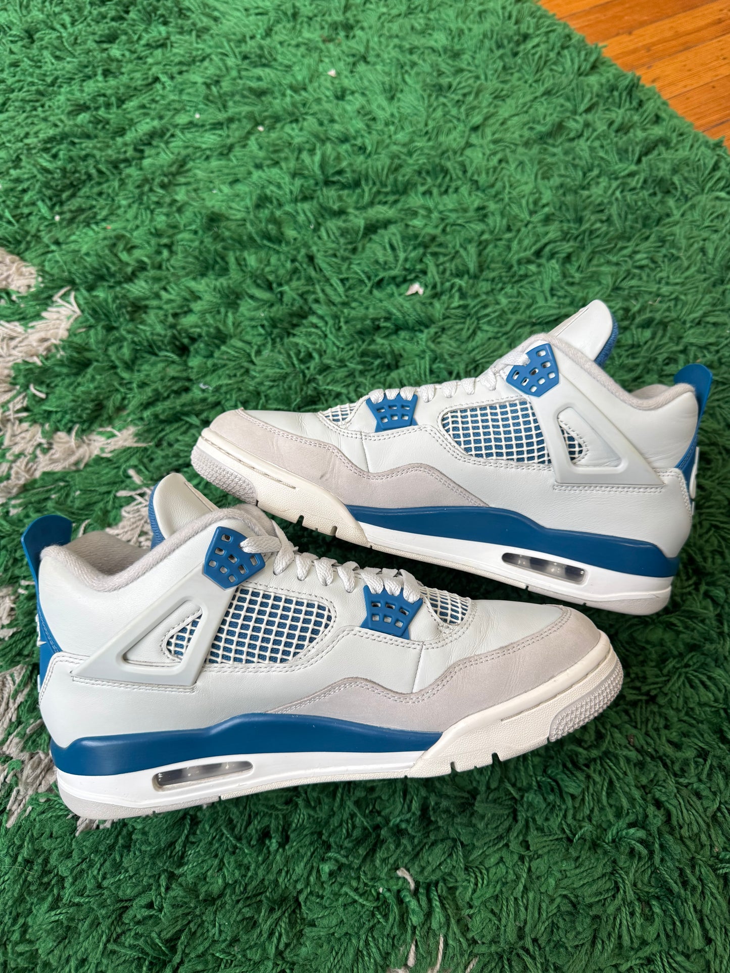 Jordan 4 “Military Blue”