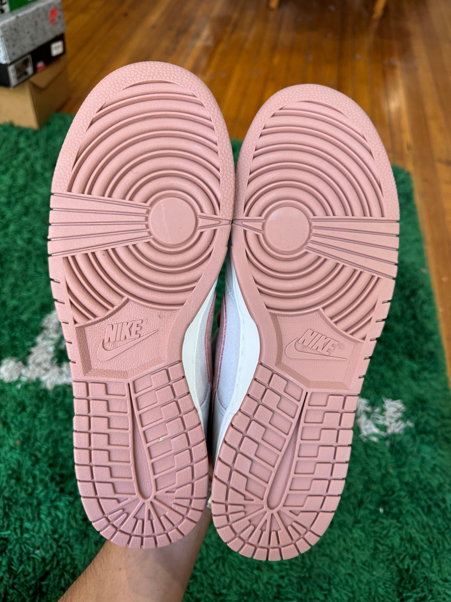 Nike Dunk Low “Fossil Rose”