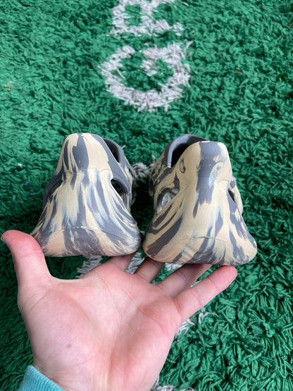 Yeezy Foam Runner MXT “Moon”