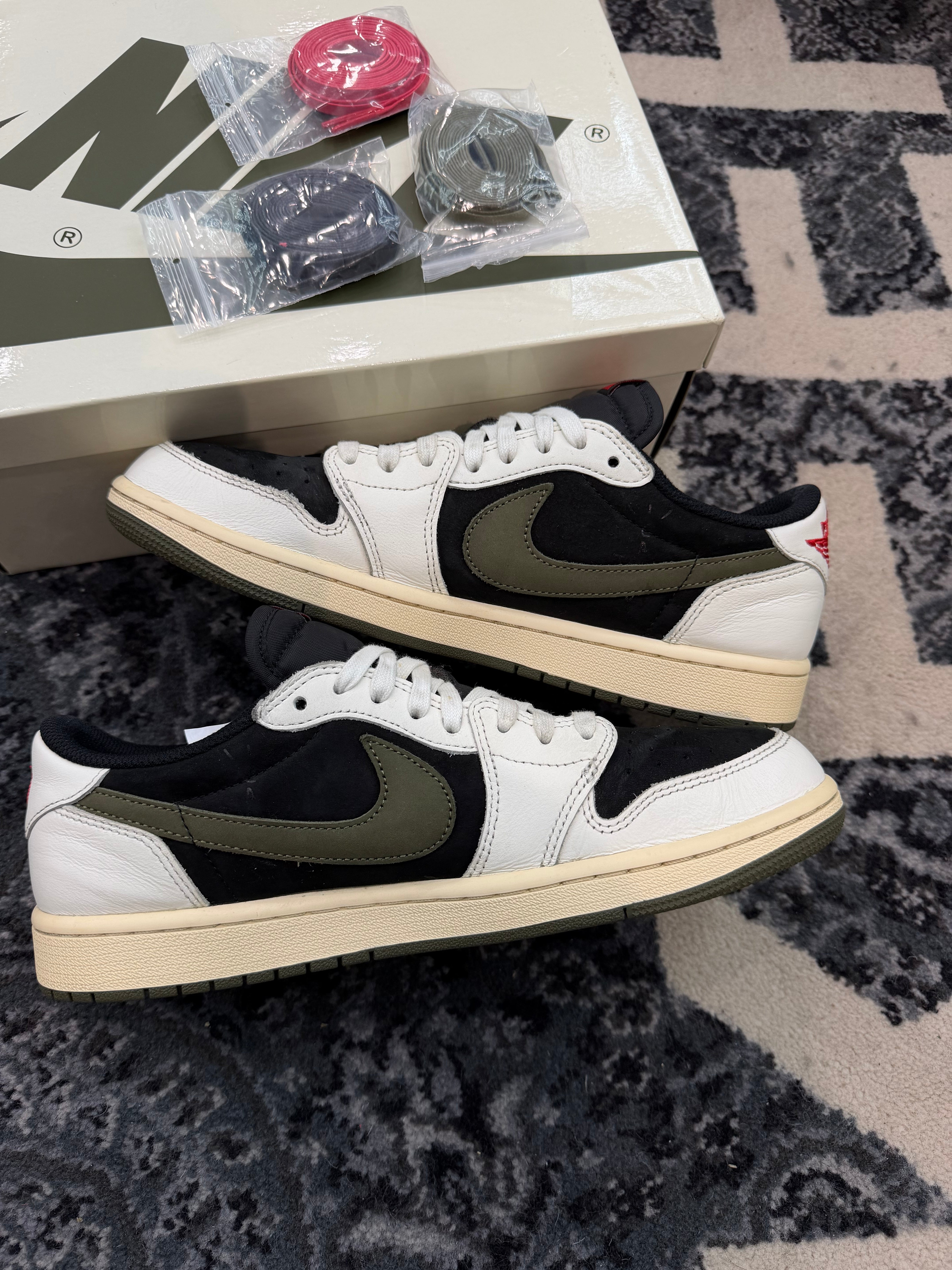 Jordan 1 Low x Travis Scott “Olive”