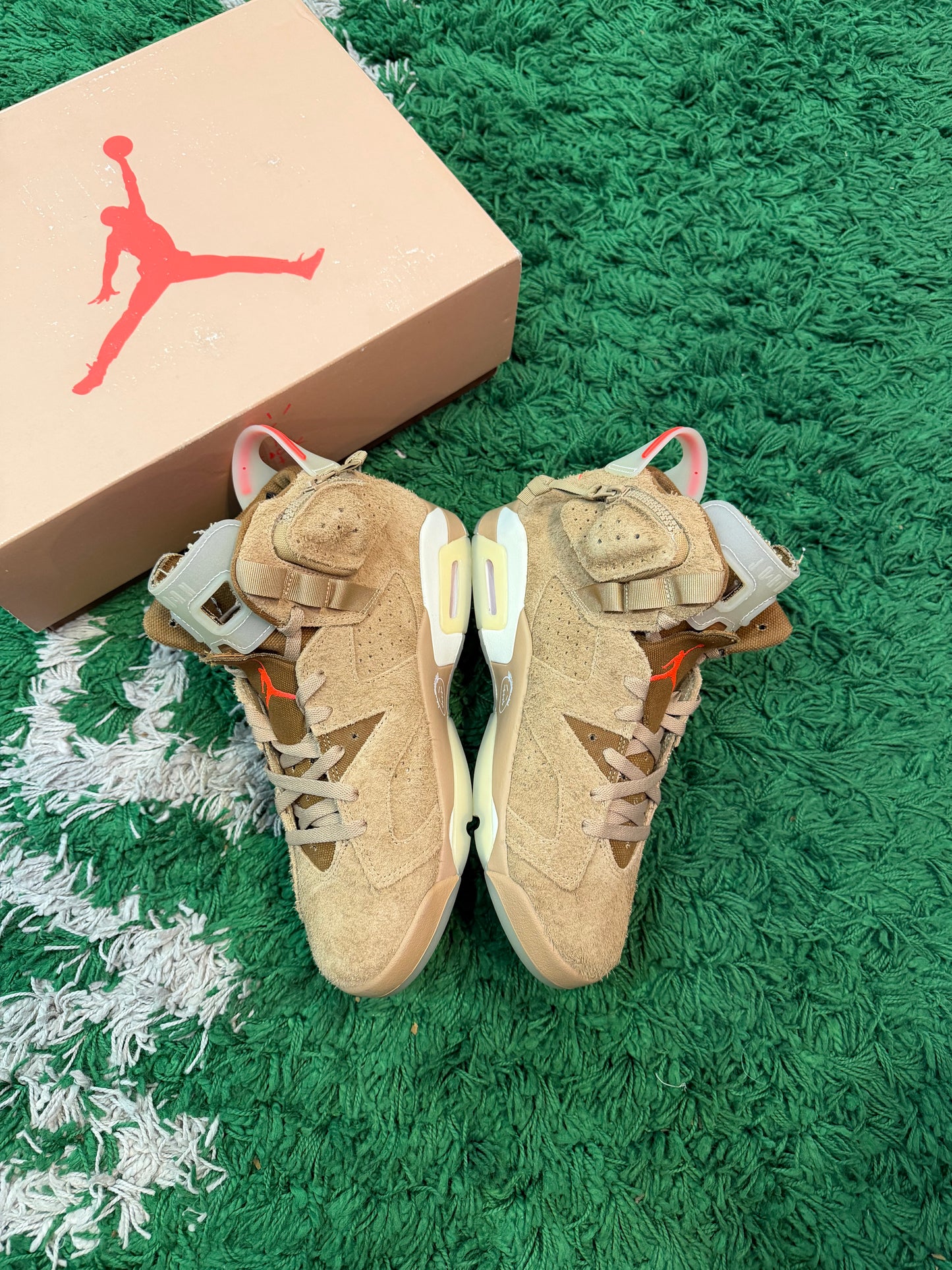 Jordan 6 x Travis Scott “British Khaki”