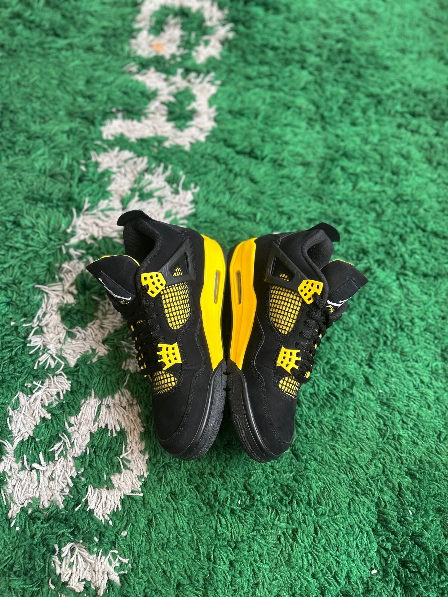 Jordan 4 “Thunder”