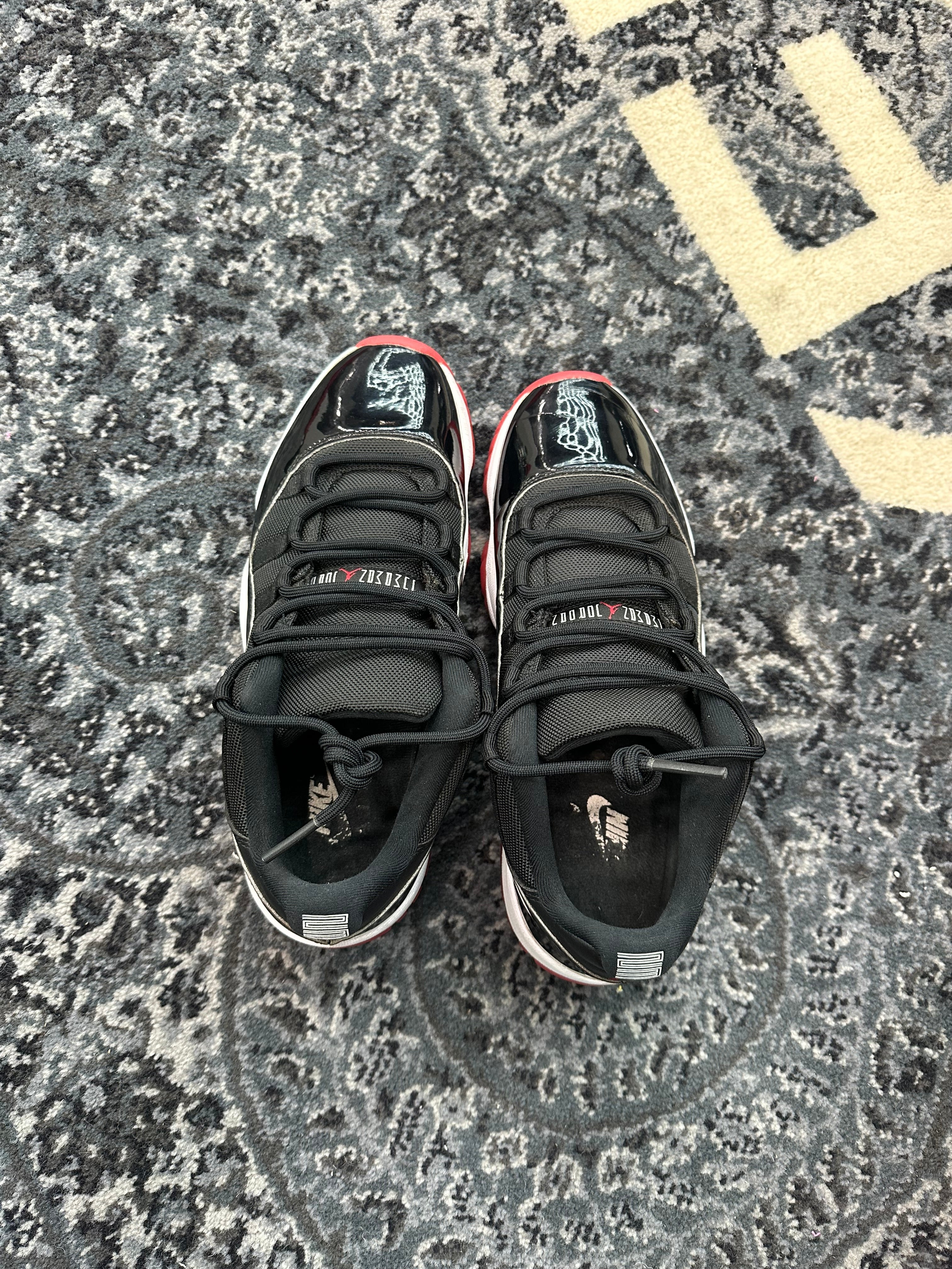 Jordan 11 Low “Bred”