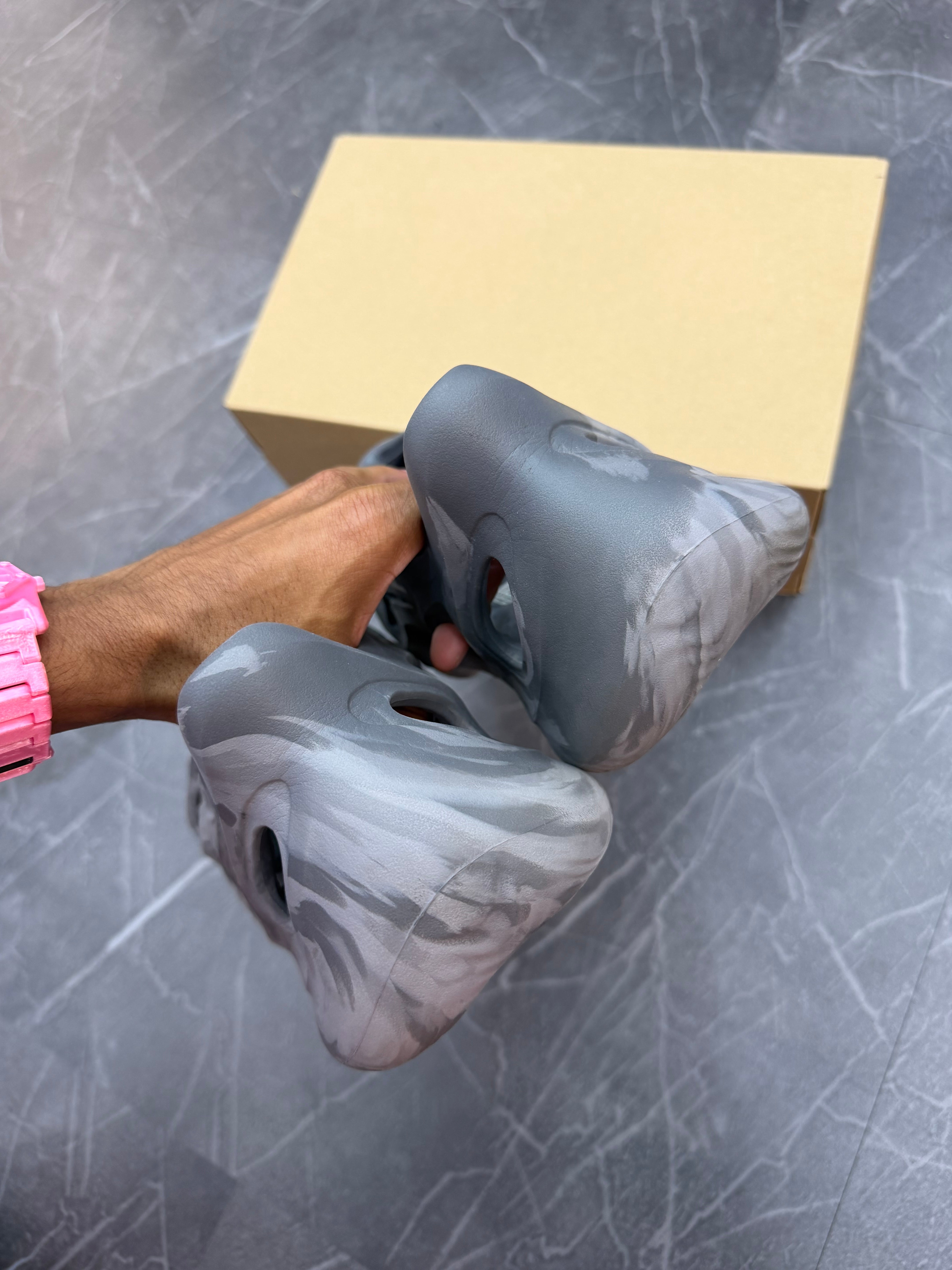 Yeezy Foam Runner “MX Granite”