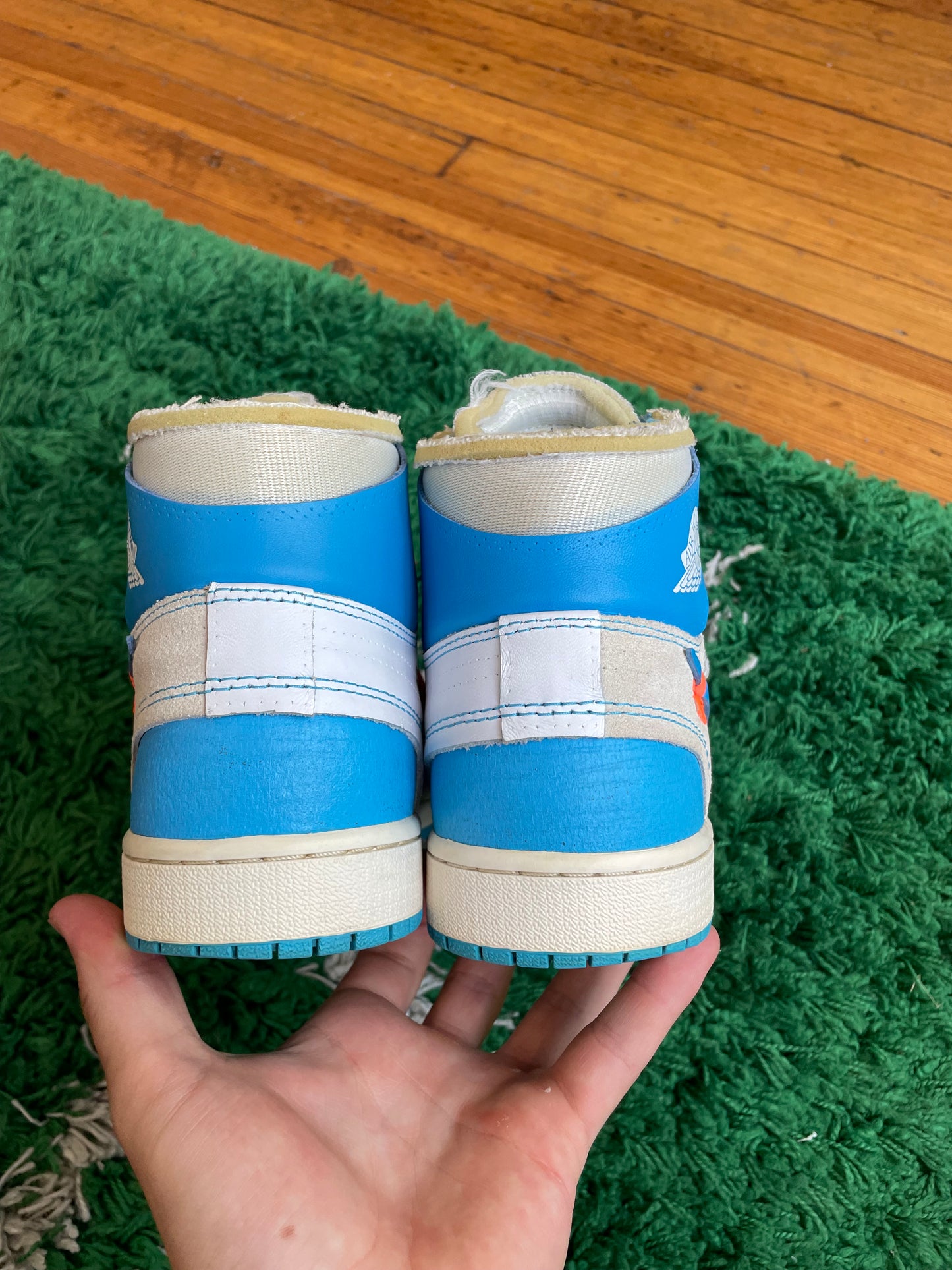 Jordan 1 High x Off White “University Blue”