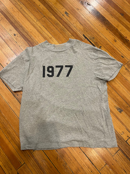 Essentials 1977 Tee “Dark Oatmeal”