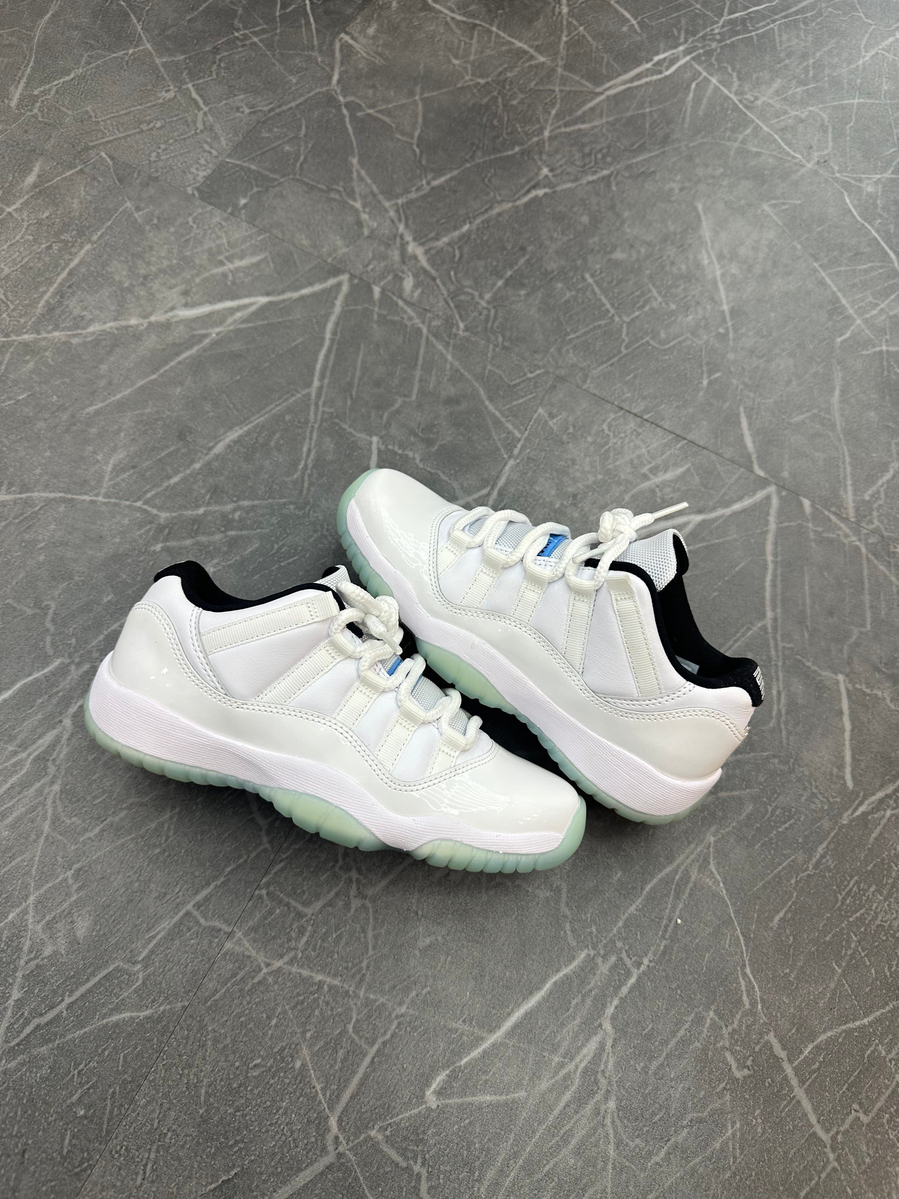 Jordan 11 Low “Legend Blue”