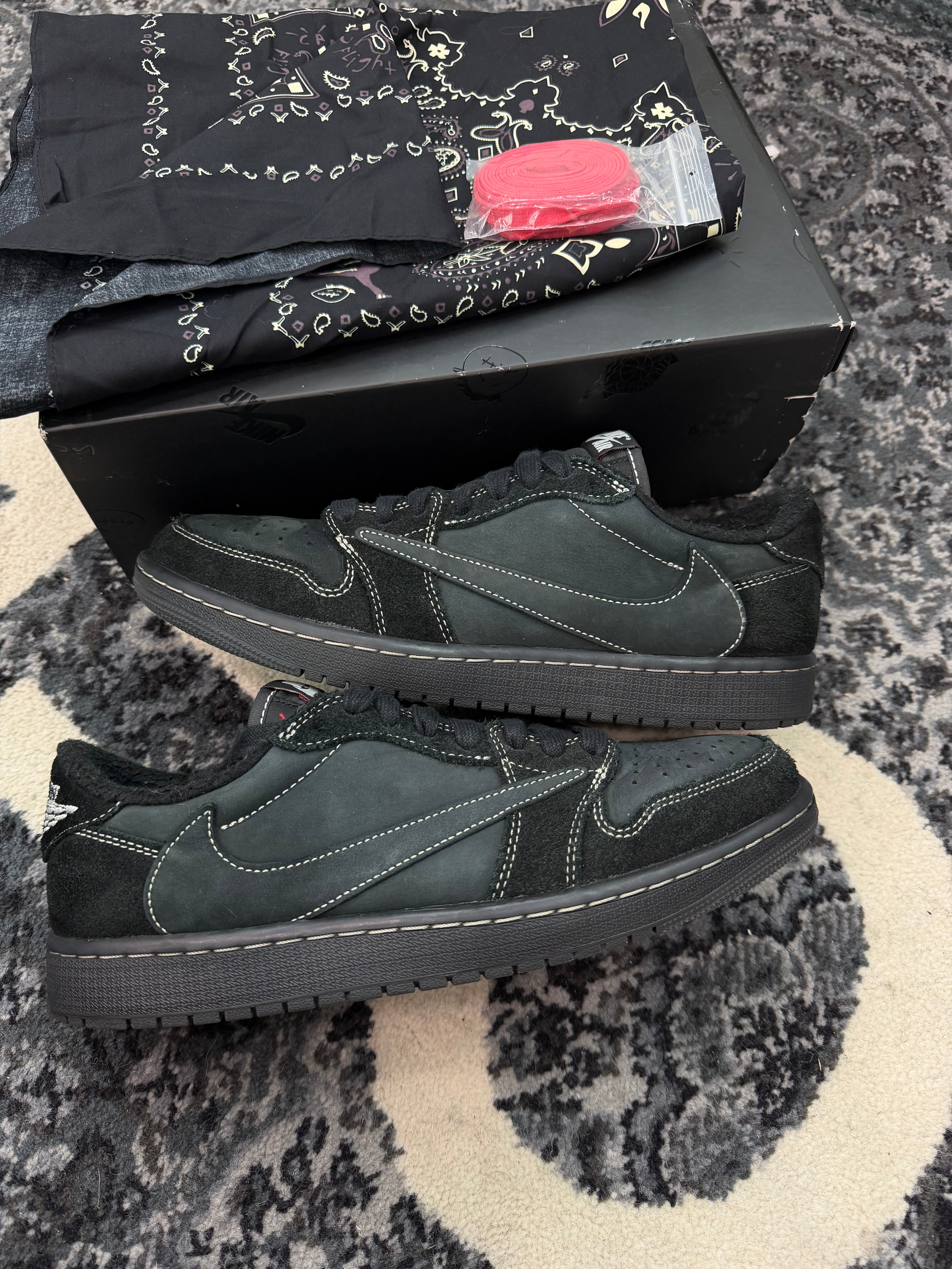 Jordan 1 Low x Travis Scott “Phantom”