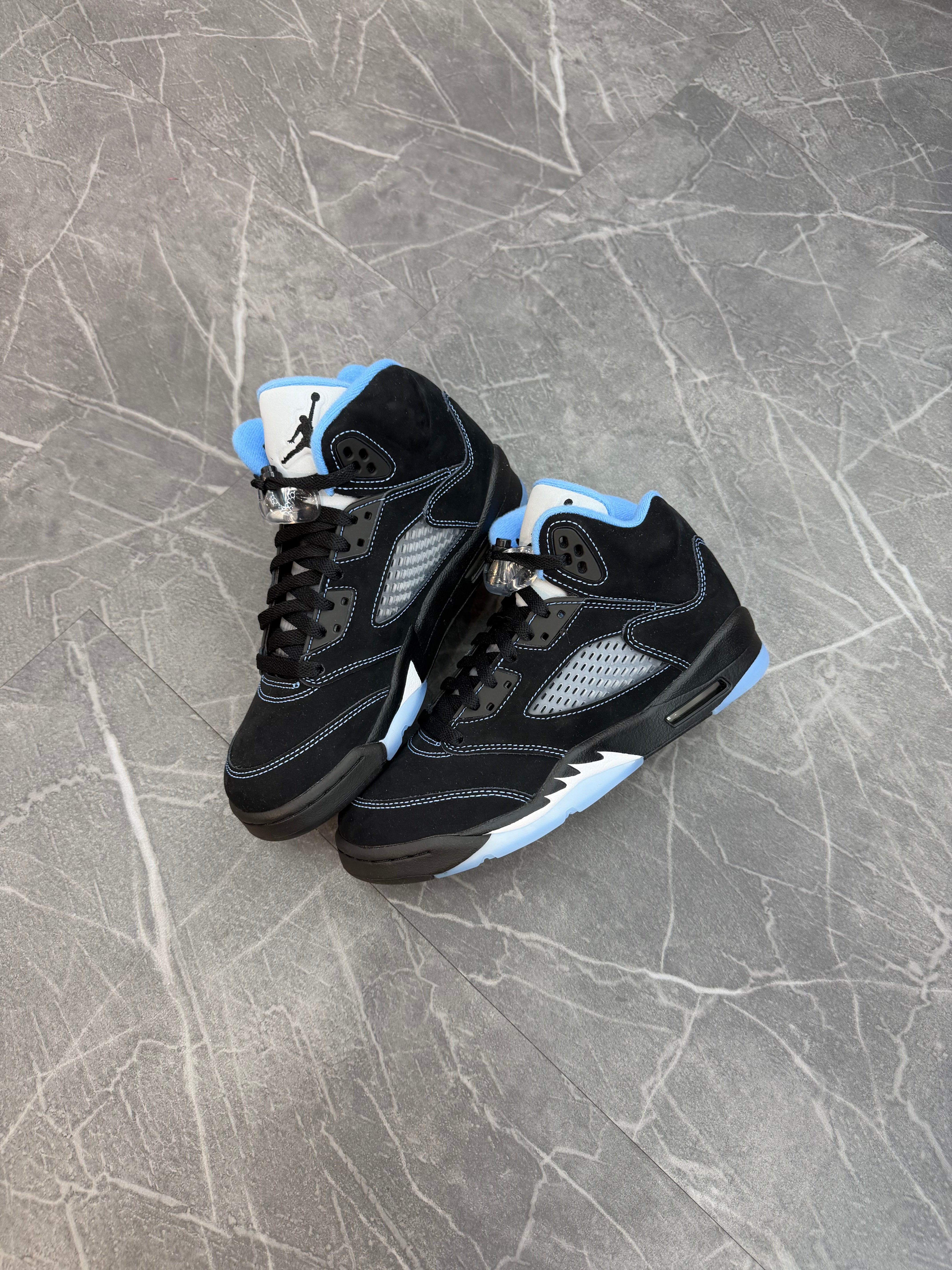Jordan 5 “Black University Blue”