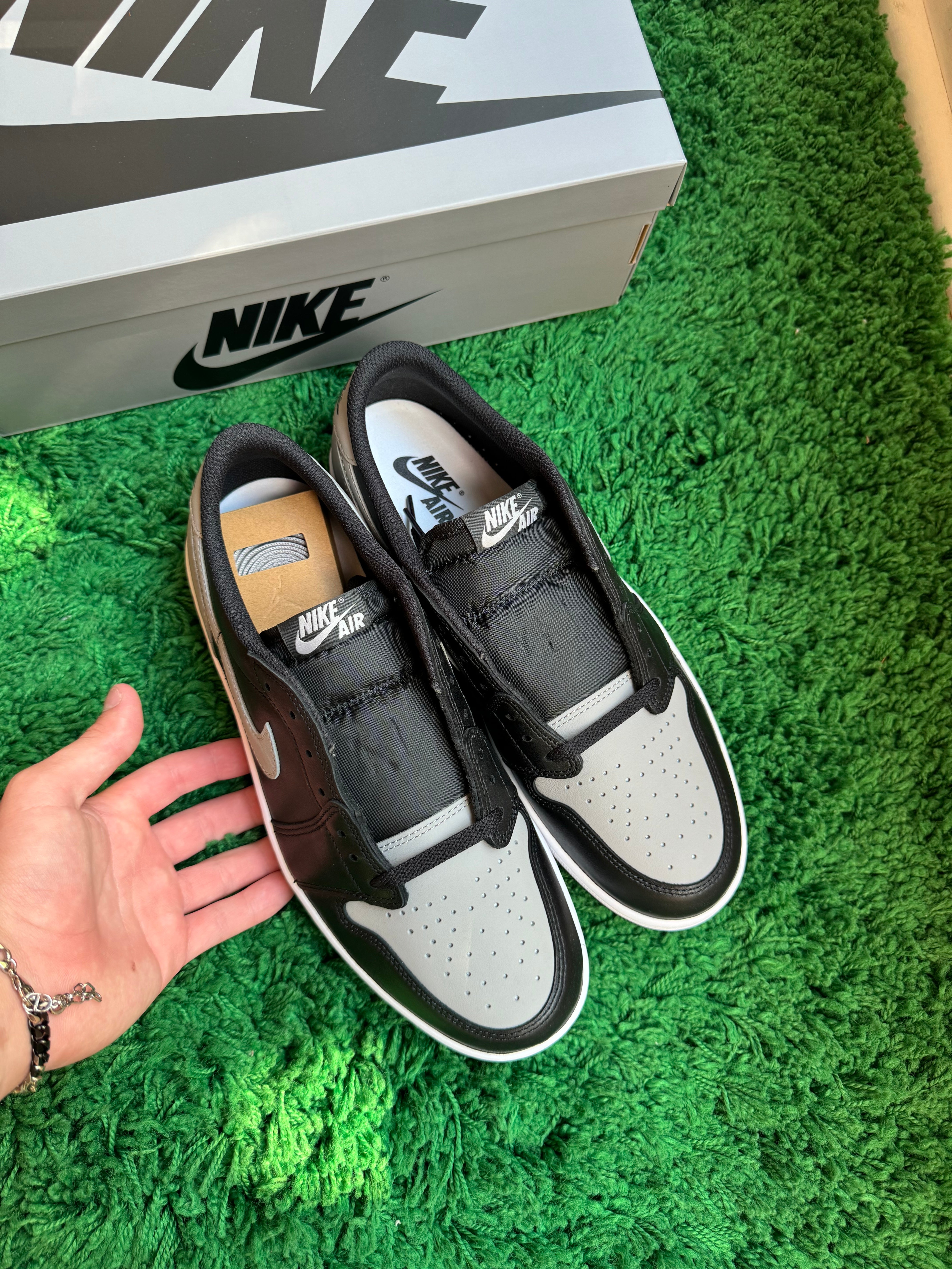 Jordan 1 Low “Shadow”