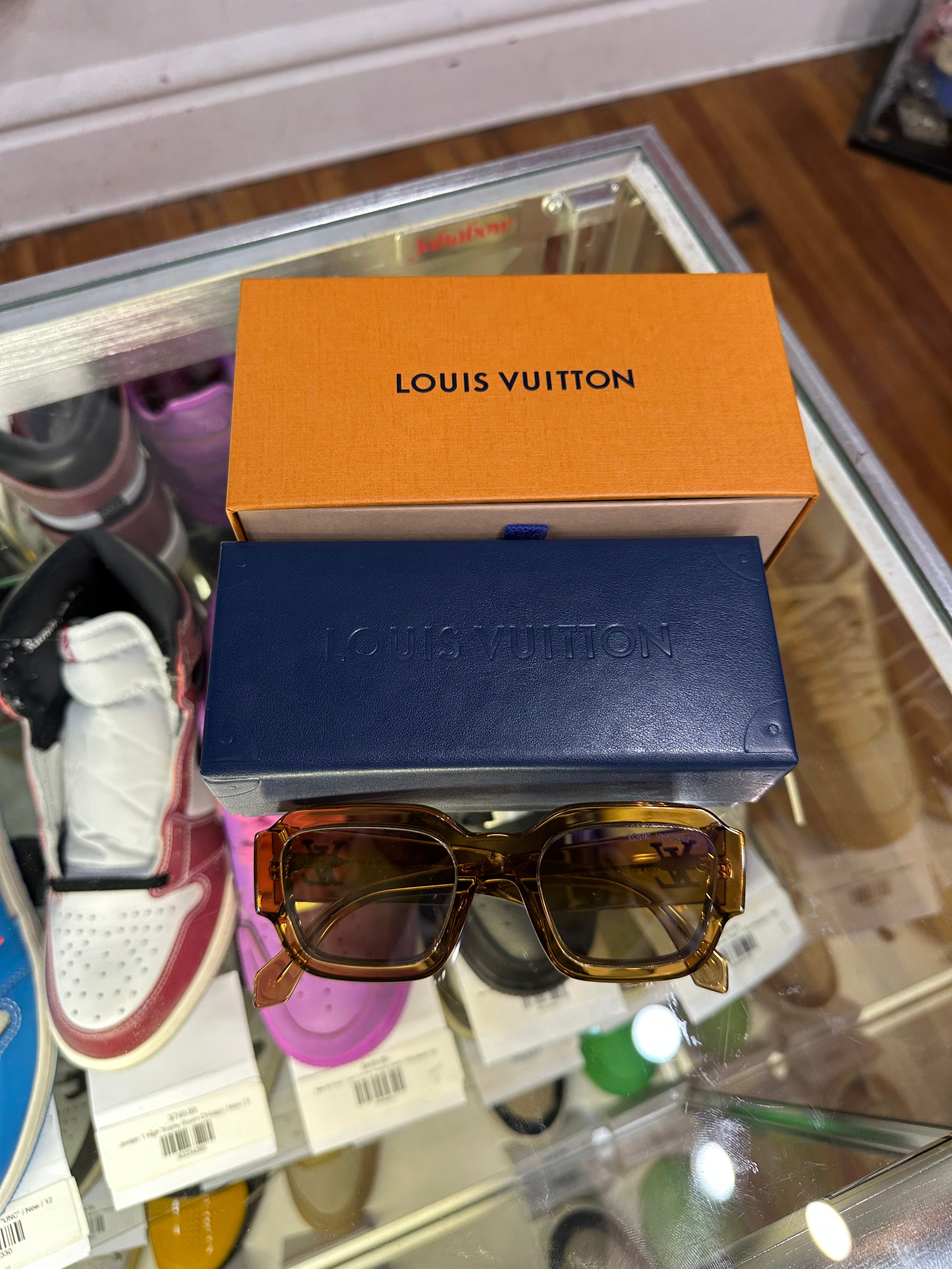 Louis Vuitton Clash Round Sunglasses