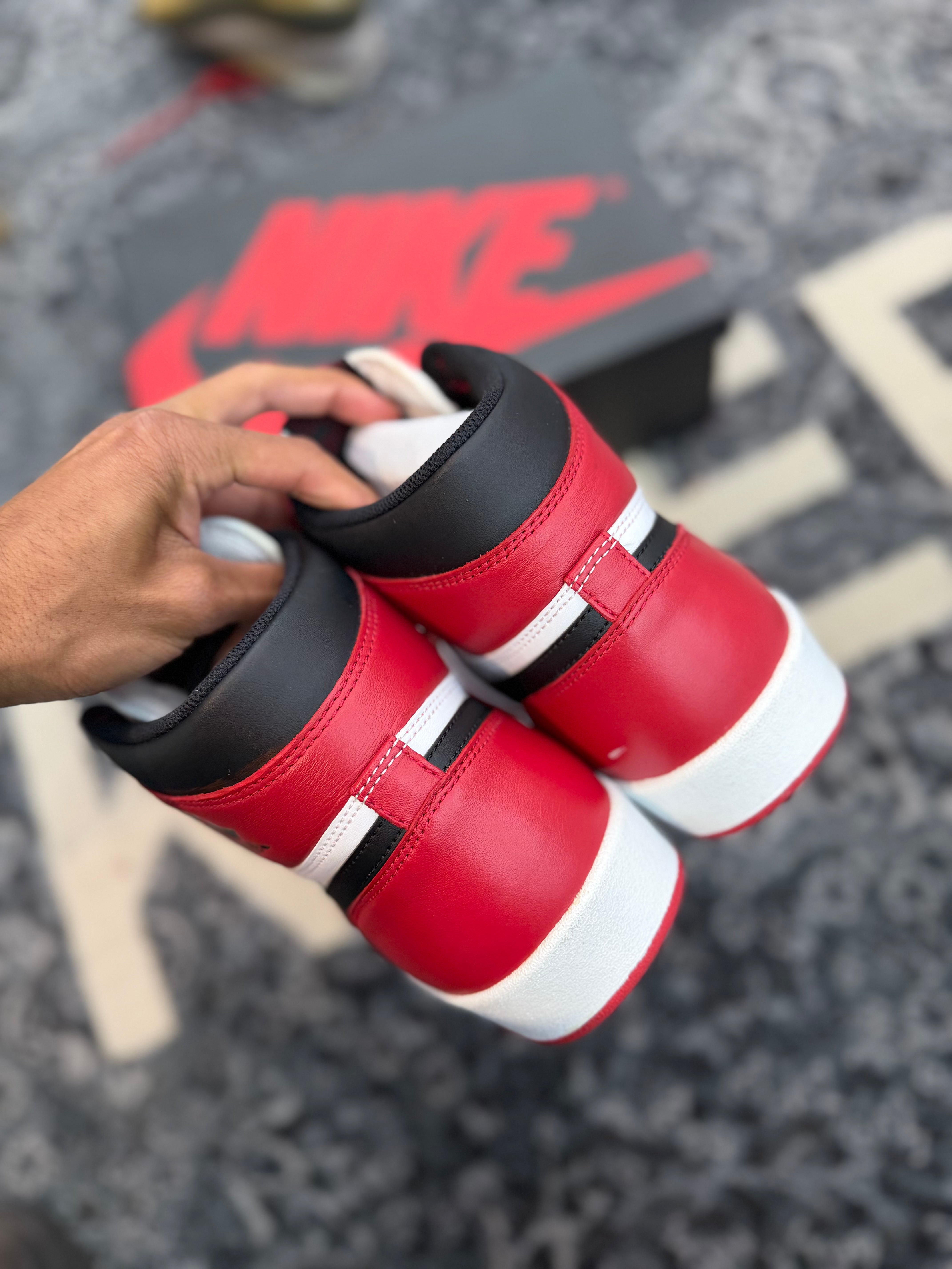 Jordan 1.5 “Chicago”