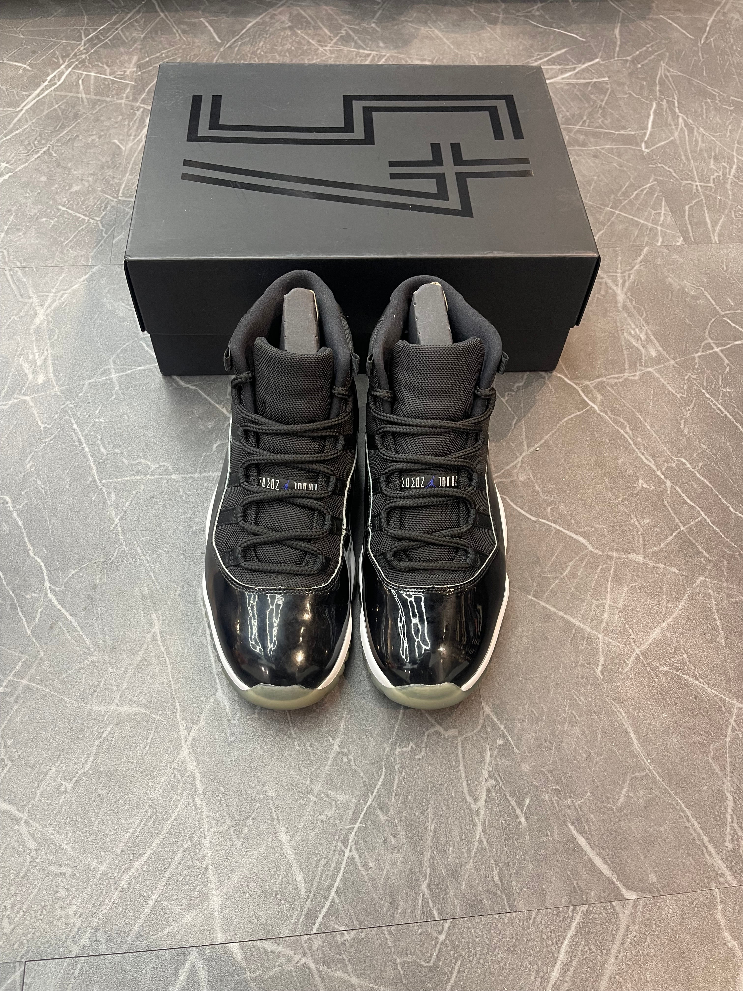 Jordan 11 “Space Jam”