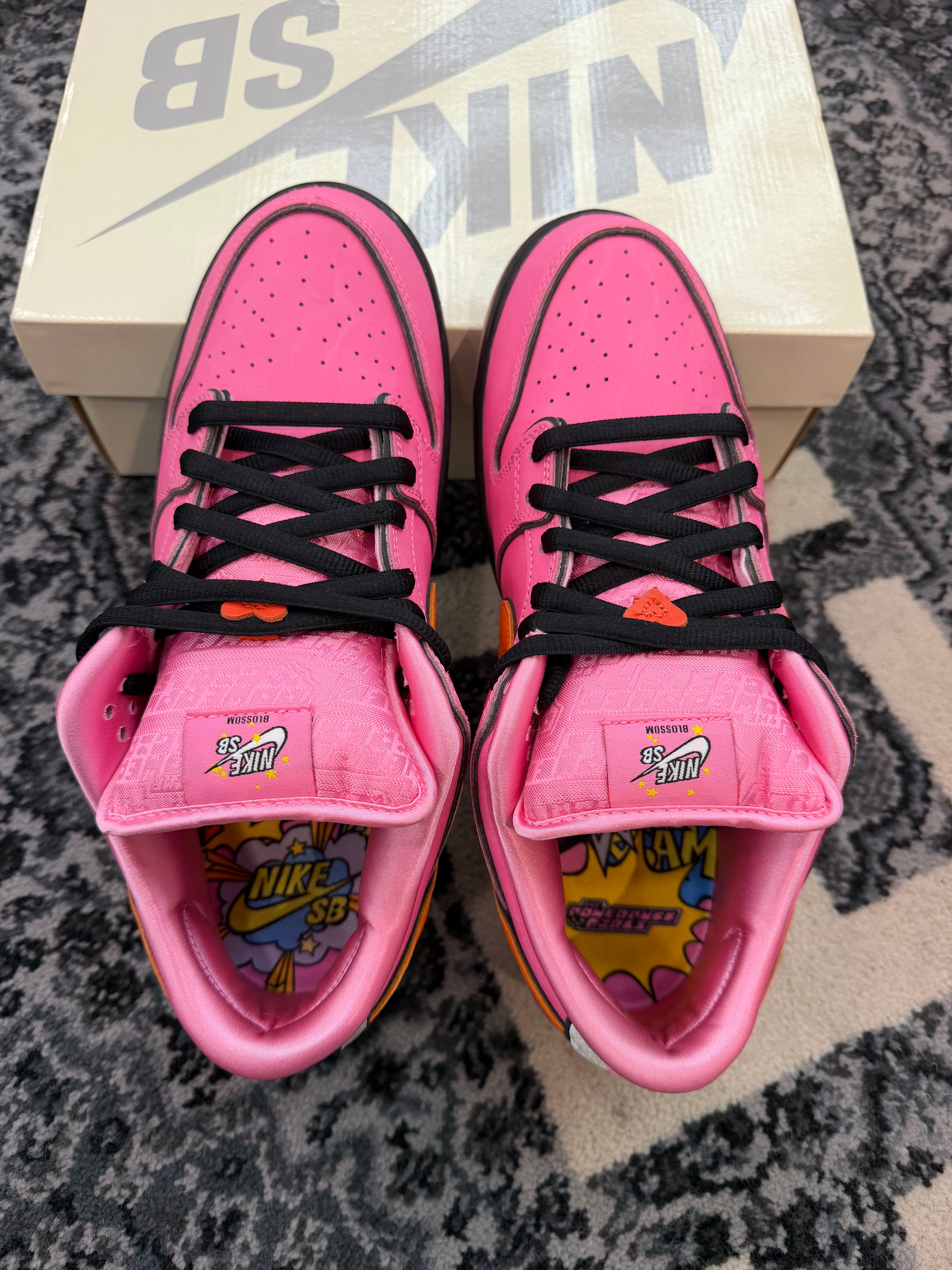 Nike Dunk Low SB Powerpuff “Blossom”