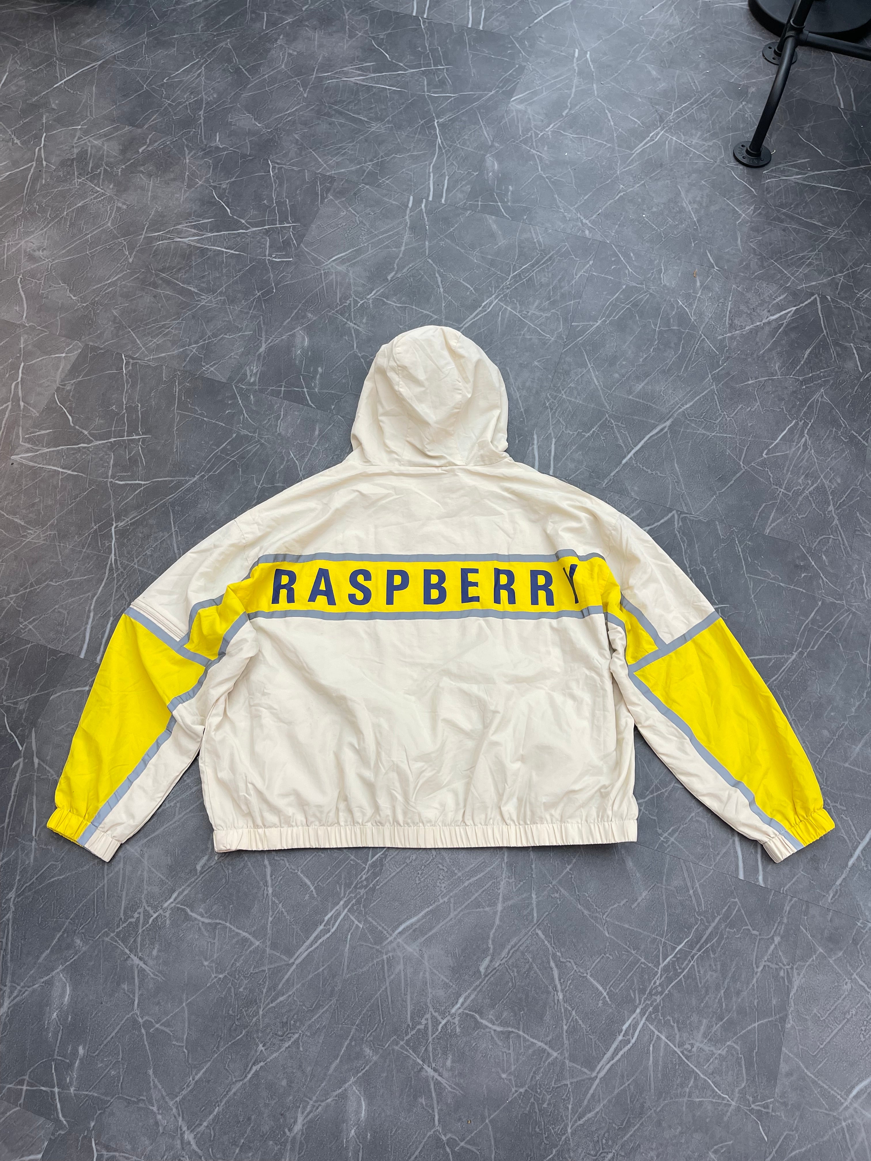 GV Gallery Raspberry Hills Windbreaker Cream