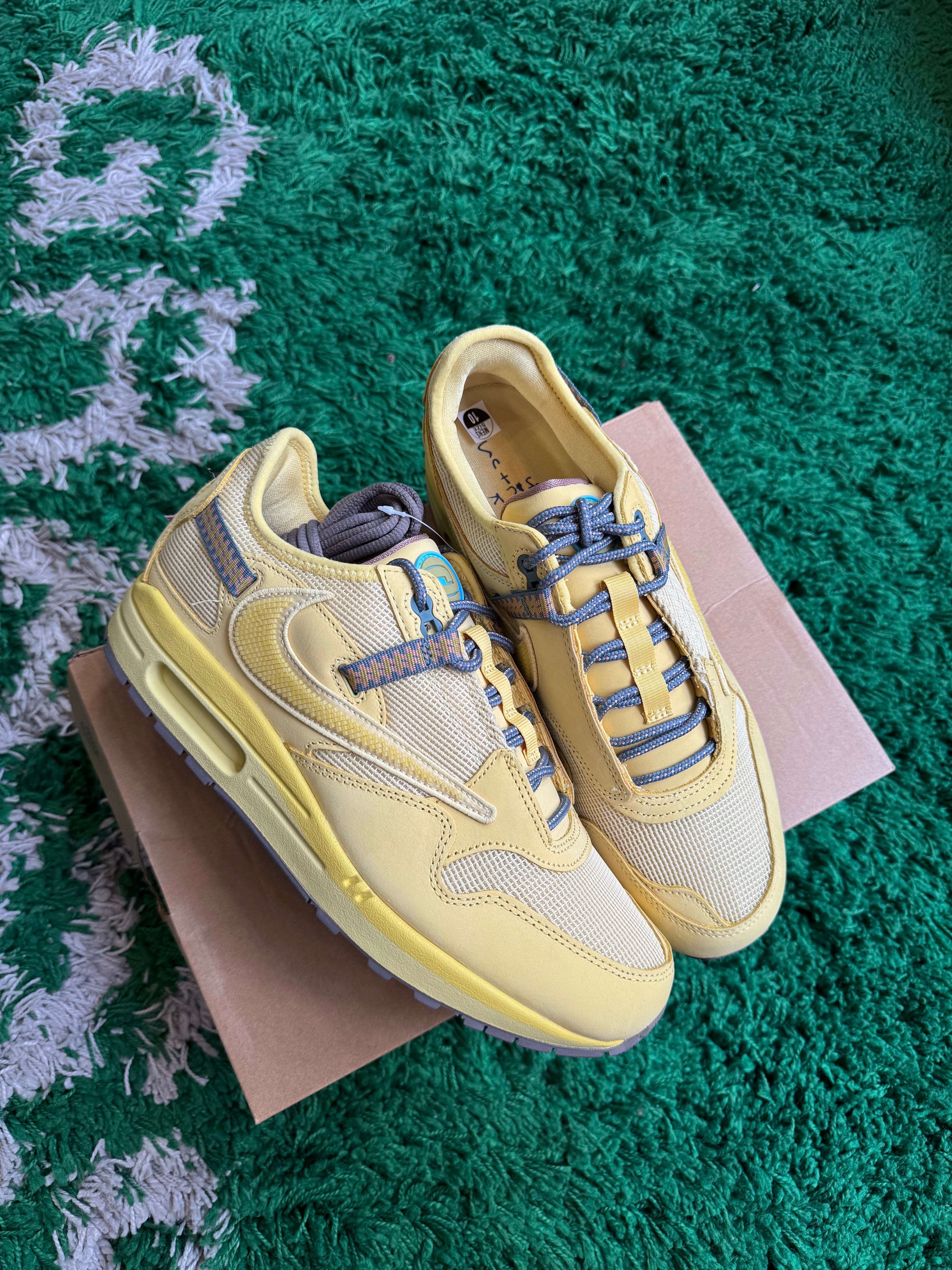 Nike Air Max 1 Travis Scott Cactus Jack Saturn Gold