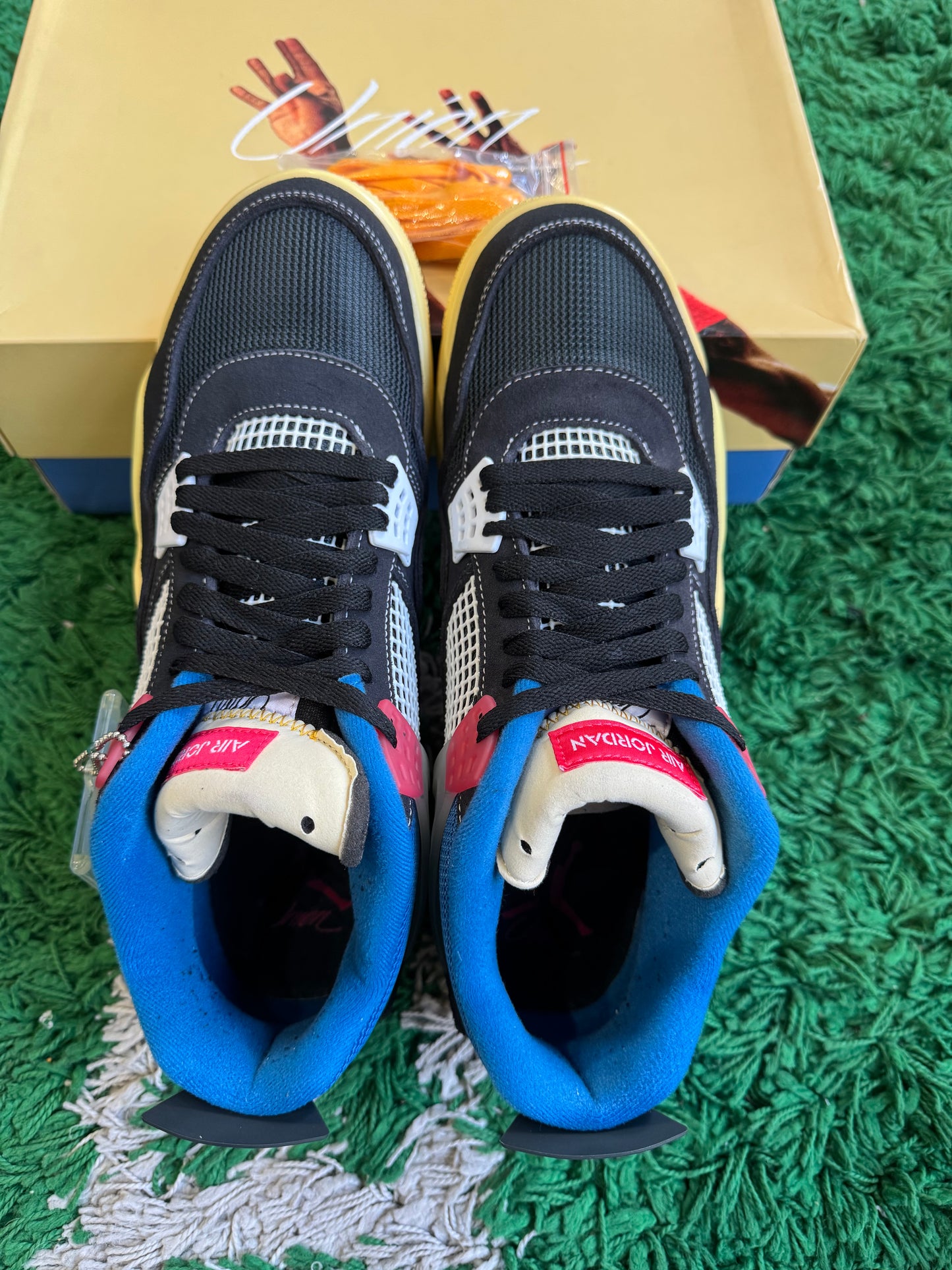 Jordan 4 x Union “Off Noir”