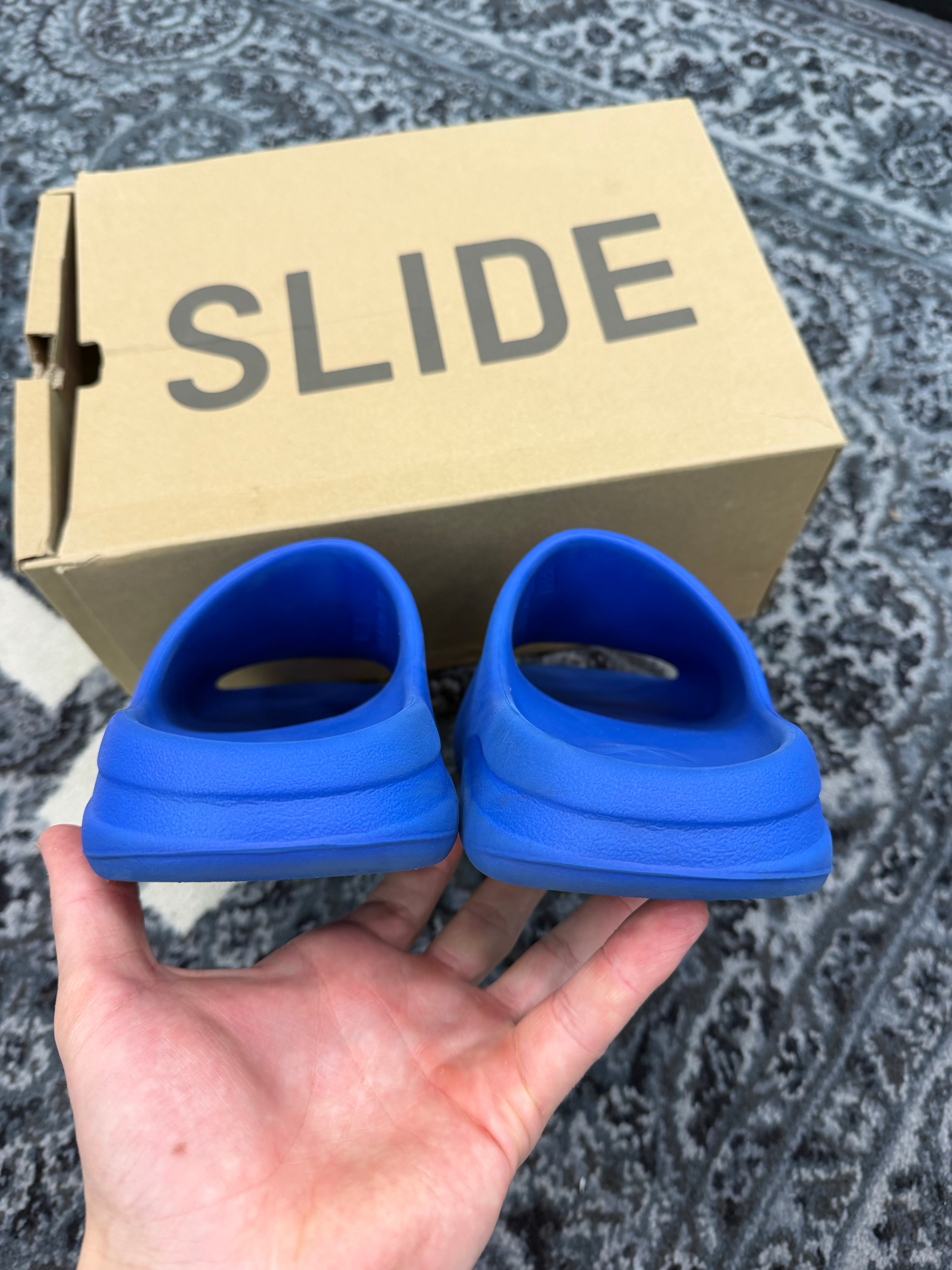Yeezy Slides “Azure”