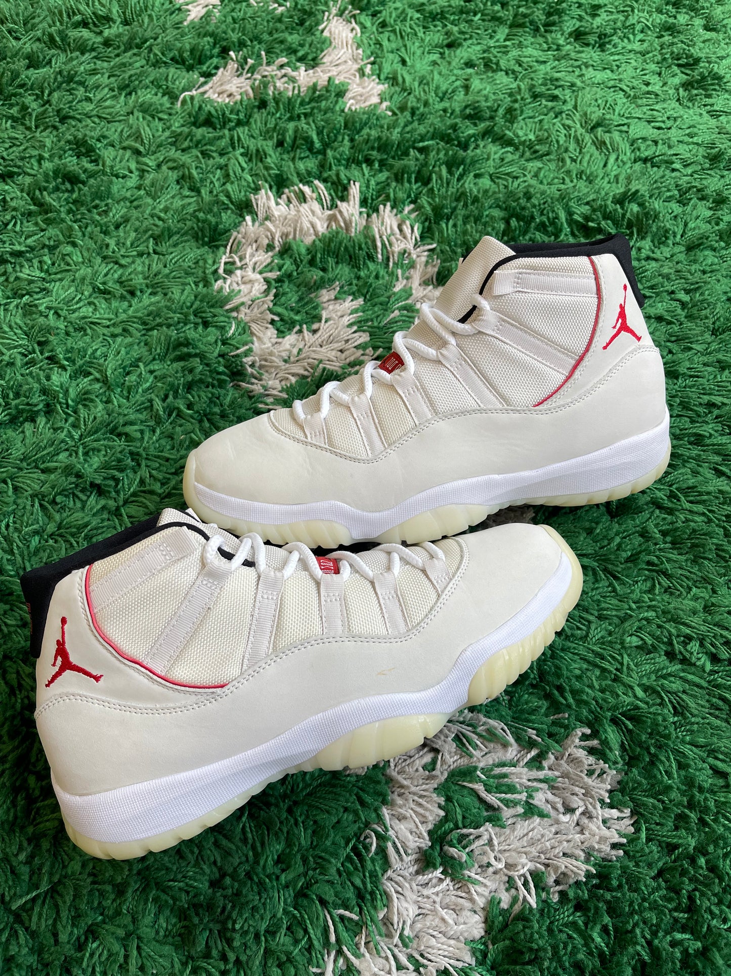 Jordan 11 “Platinum Tint”