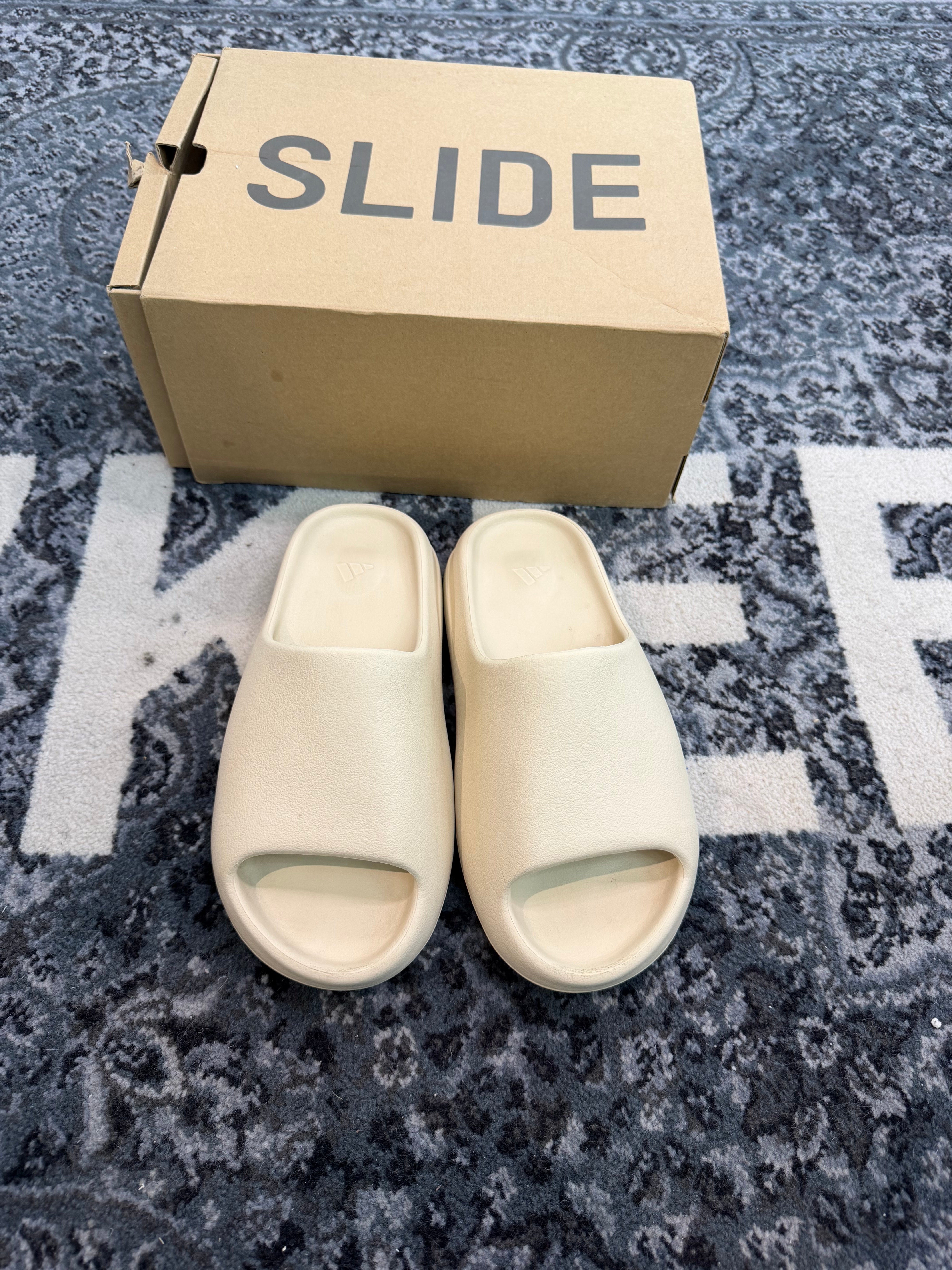 Yeezy Slide “Bone”