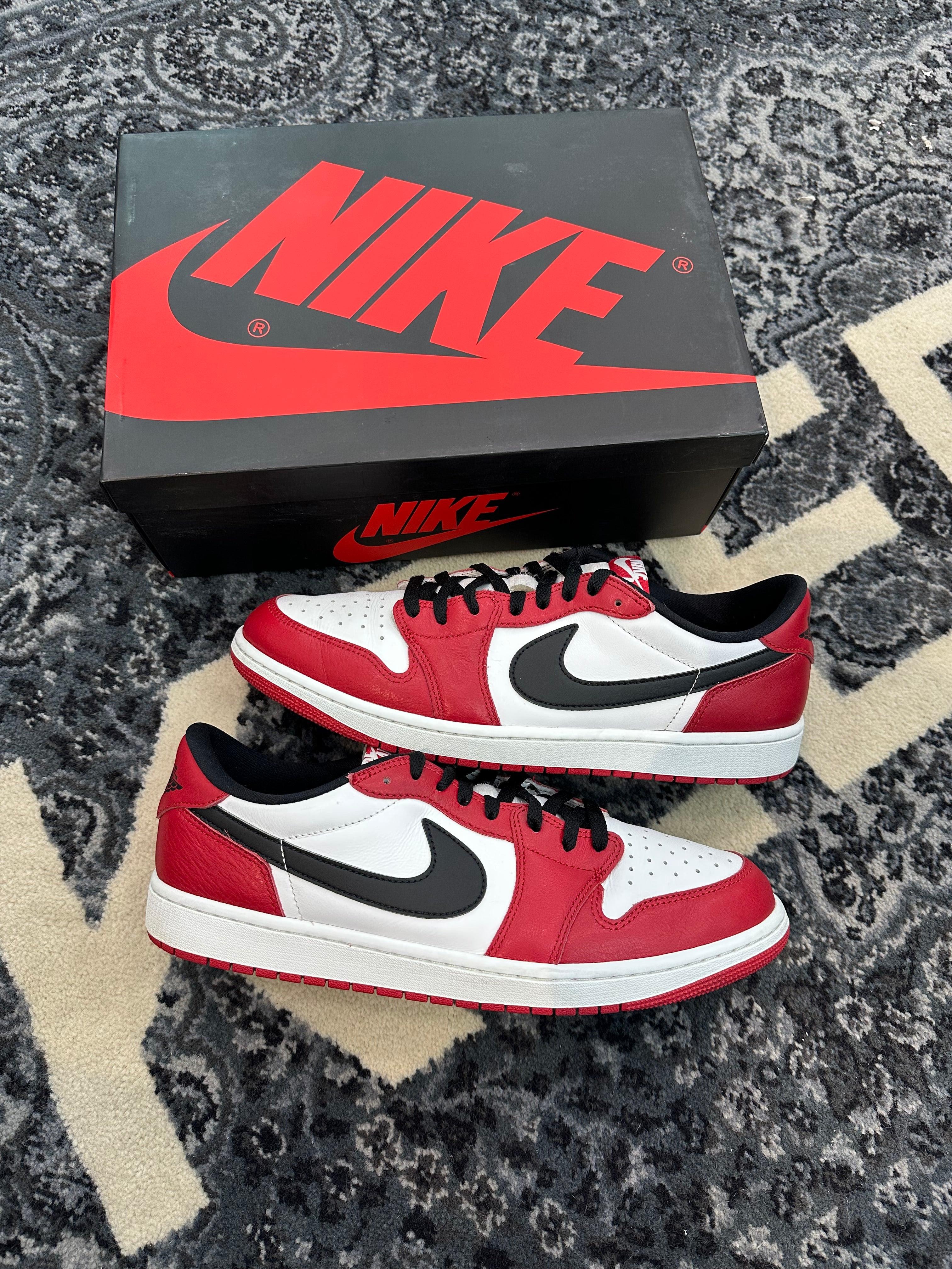 Jordan 1 Low “Chicago”