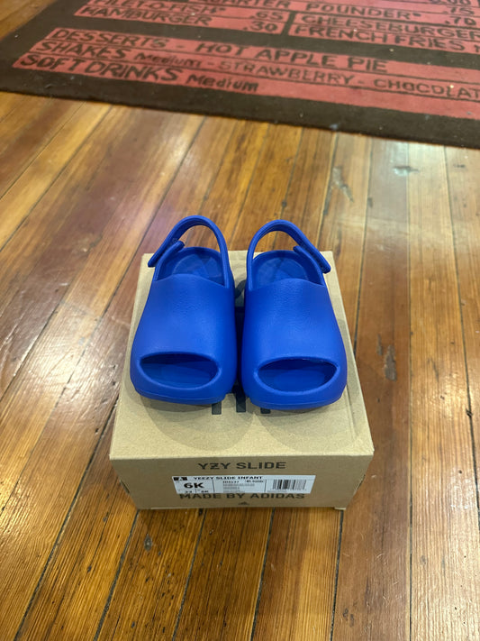 Yeezy Slide “Azure”