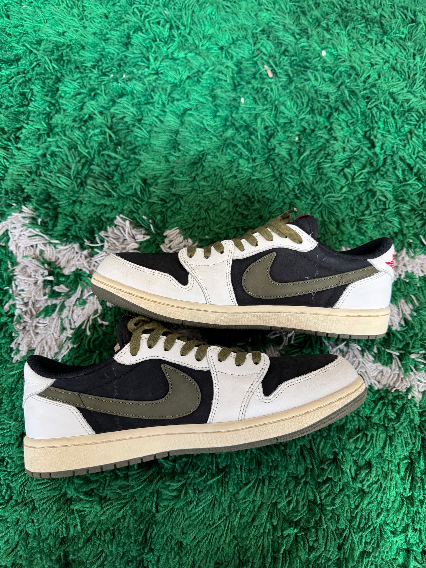 Jordan 1 Low x Travis Scott “Olive”