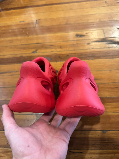 Yeezy Foam Runner “Vermillion”